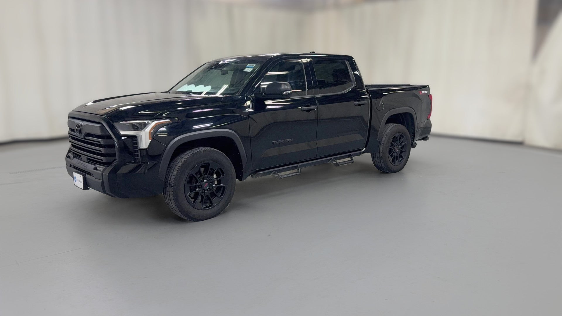 2023 Toyota Tundra CrewMax vehicle photo