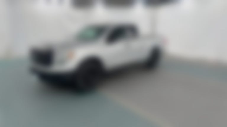2018 Nissan Titan King Cab vehicle photo