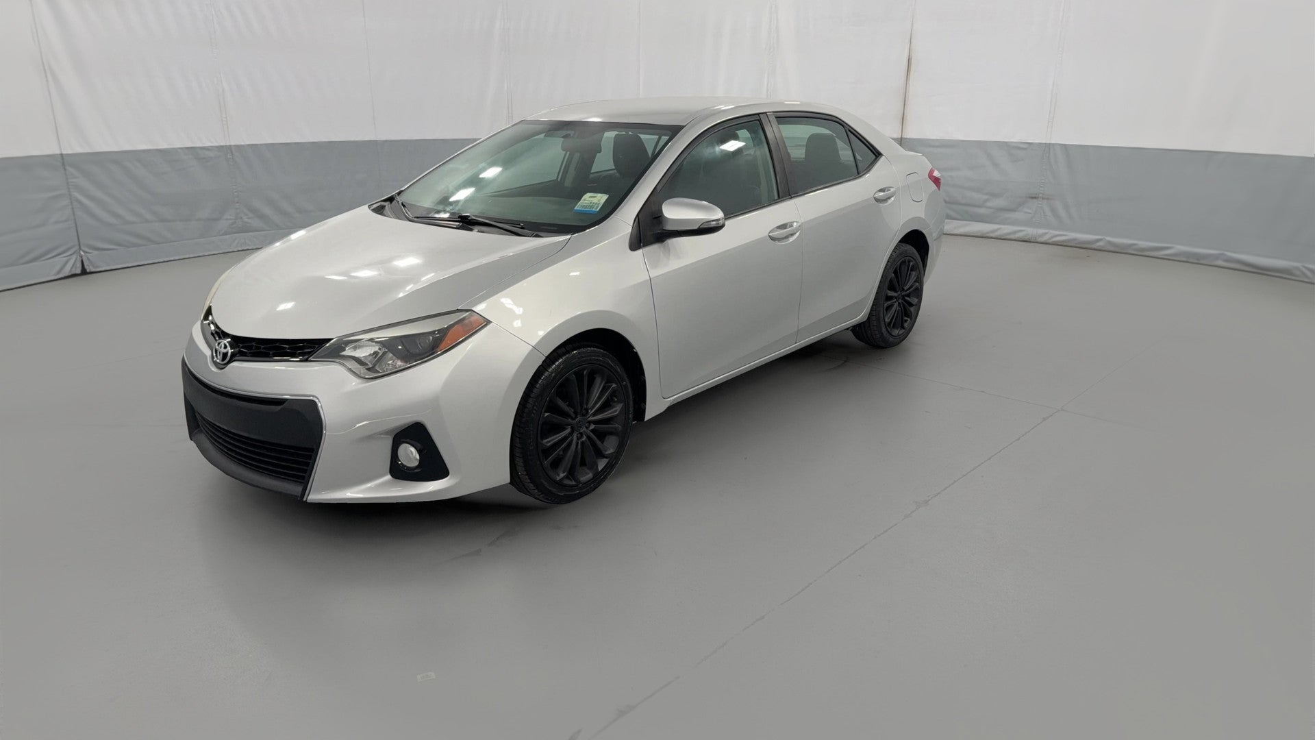 2016 Toyota Corolla vehicle photo