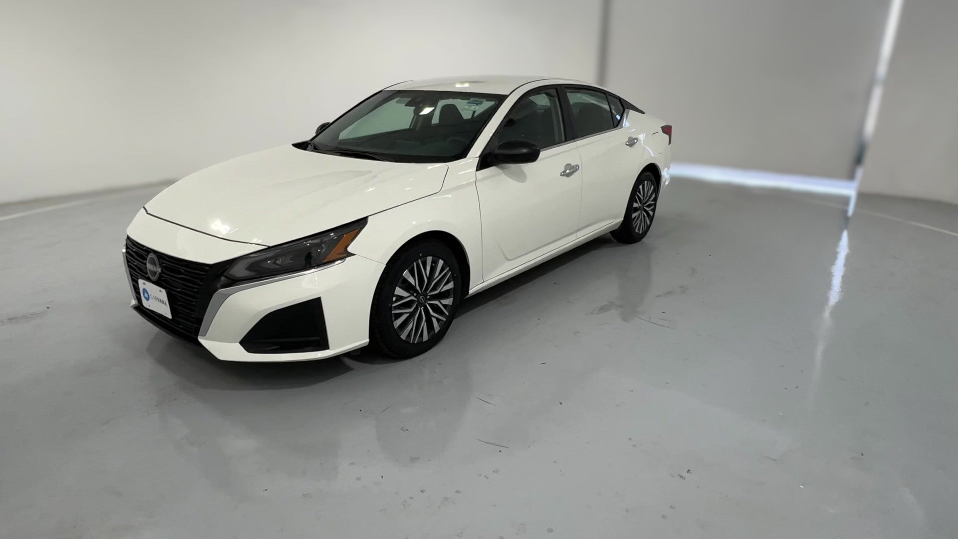 2025 Nissan Altima vehicle photo