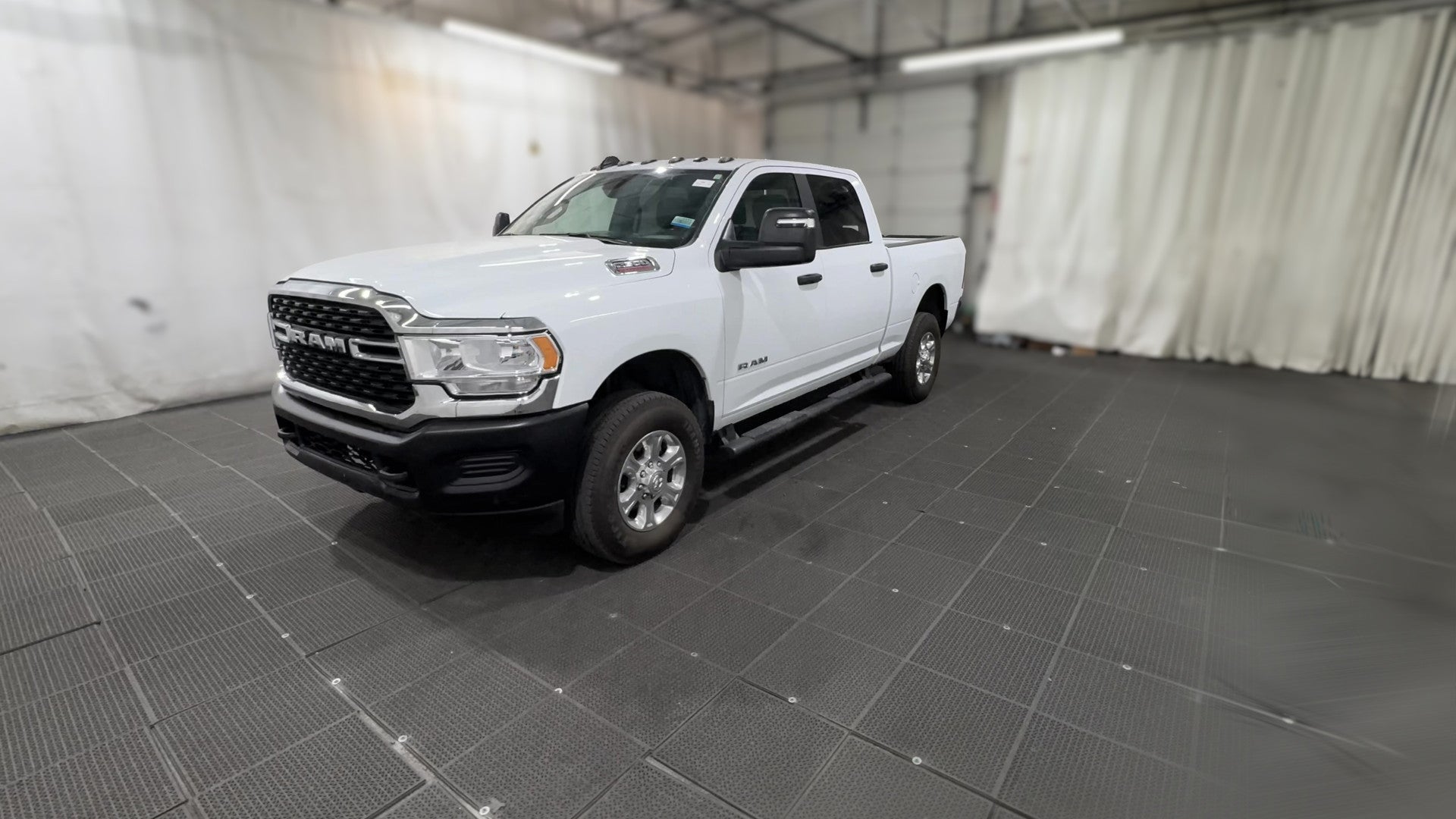 2023 Ram 2500 Crew Cab vehicle photo