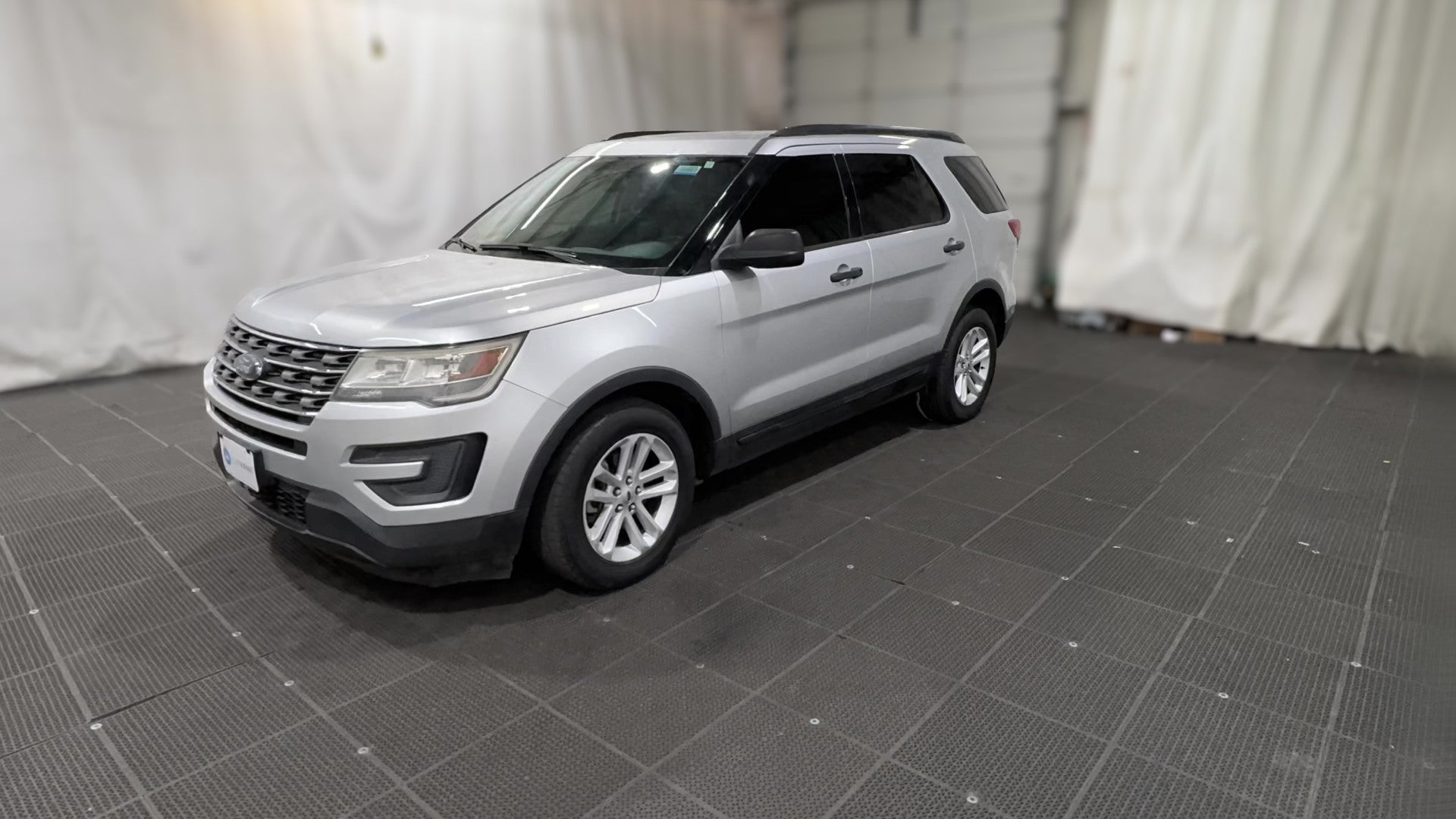 2017 Ford Explorer vehicle photo