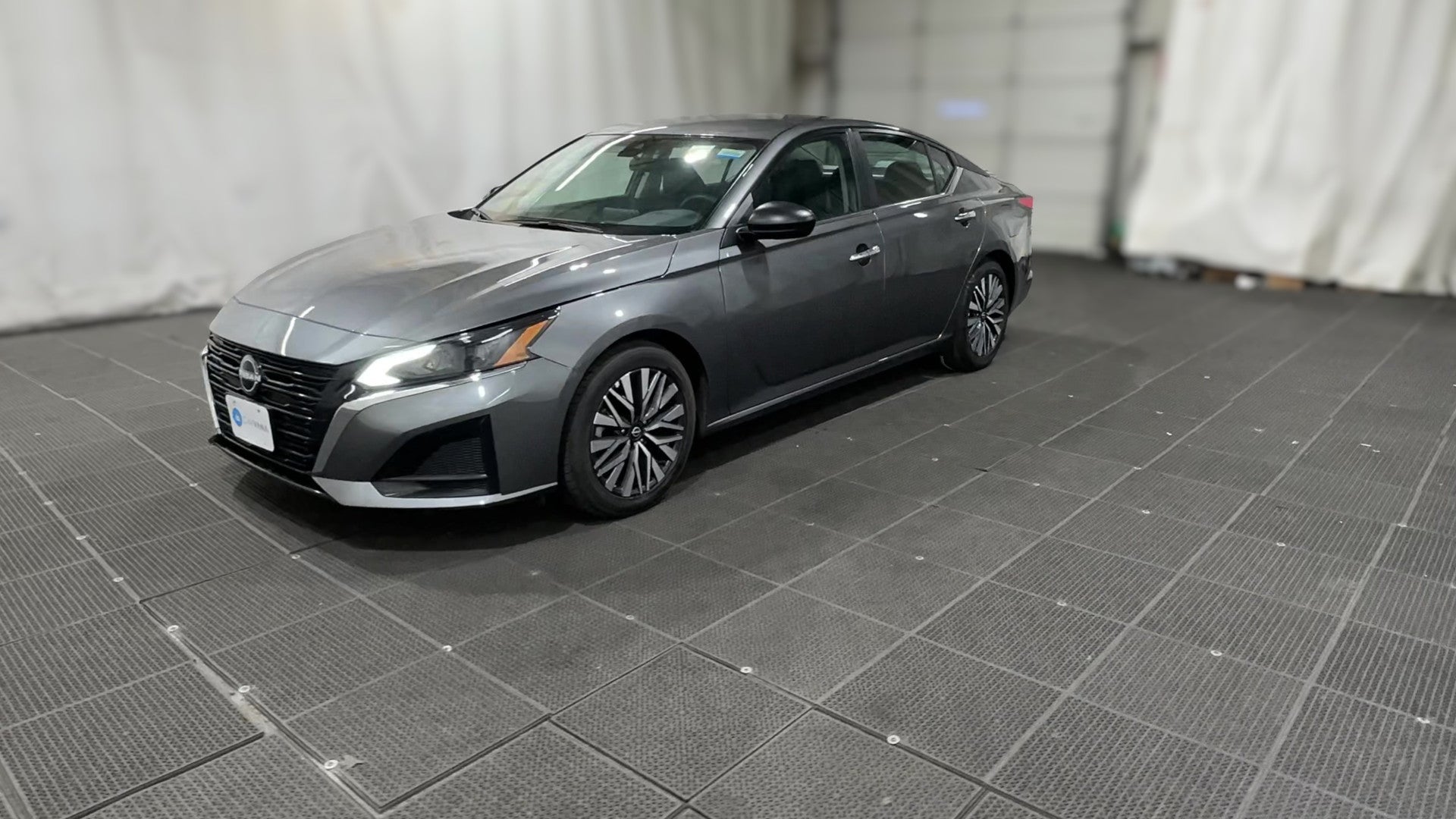 2025 Nissan Altima vehicle photo