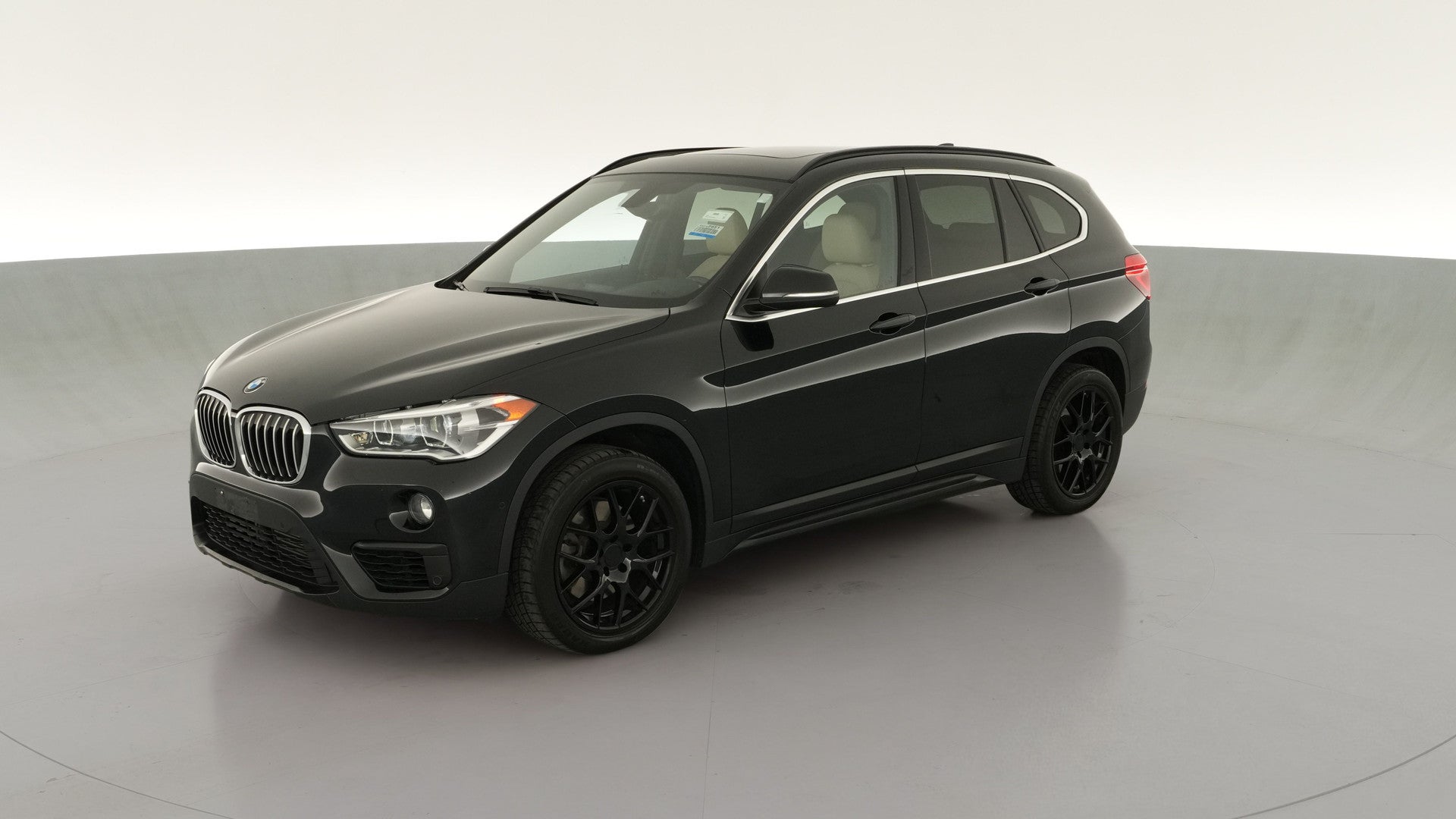 2016 BMW X1 vehicle photo