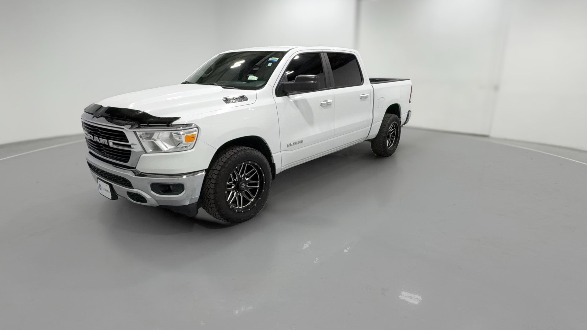 2019 Ram 1500 Crew Cab vehicle photo