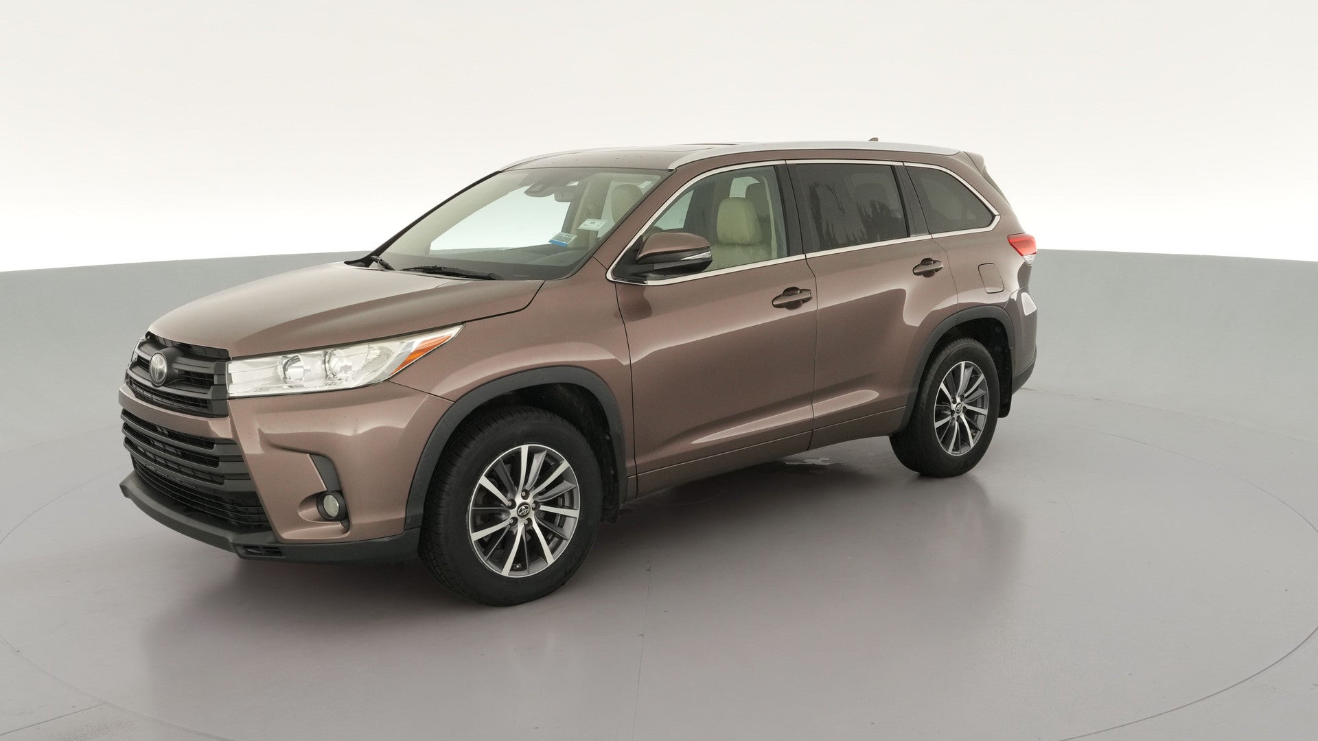 2017 Toyota Highlander vehicle photo
