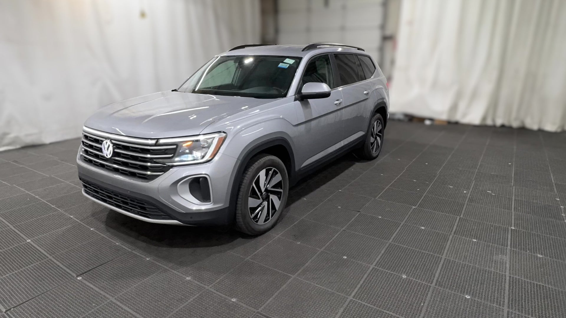 2026 Volkswagen Atlas vehicle photo