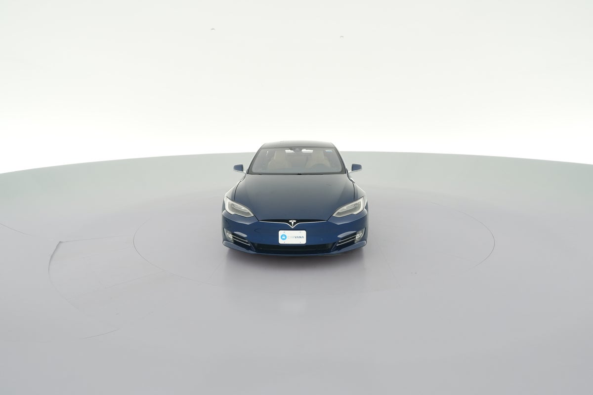 2016 Tesla Model S 75D in Deep Blue Metallic — 360° view 1