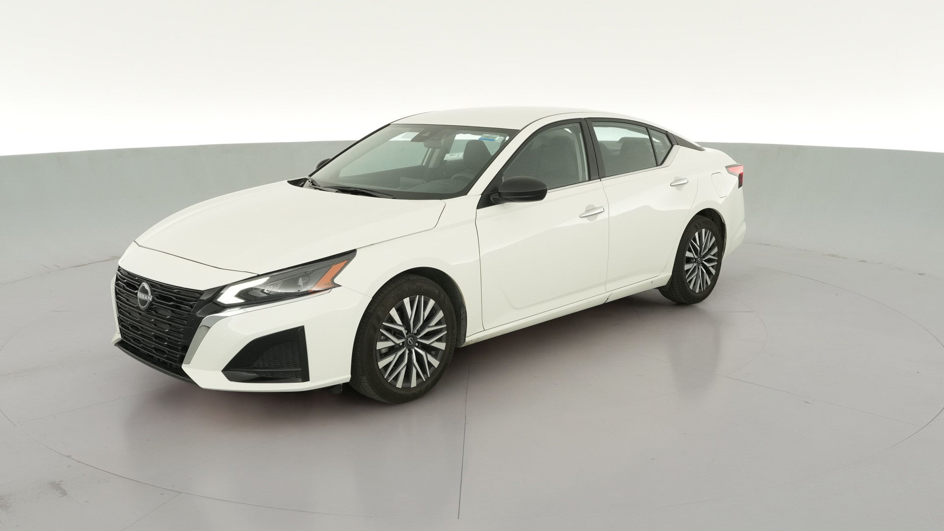 2025 Nissan Altima vehicle photo