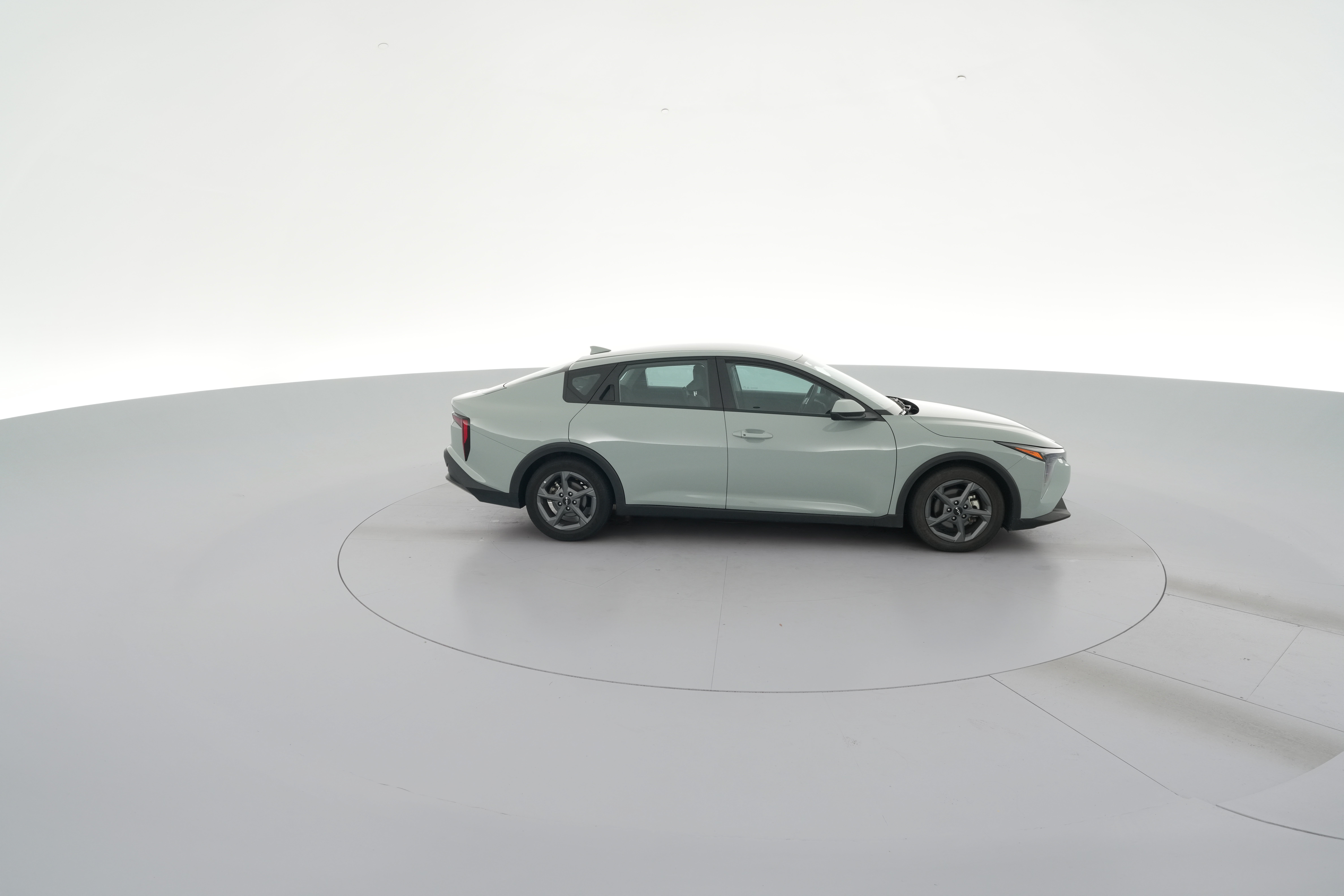 2025 Kia K4 LXS - Photo 34