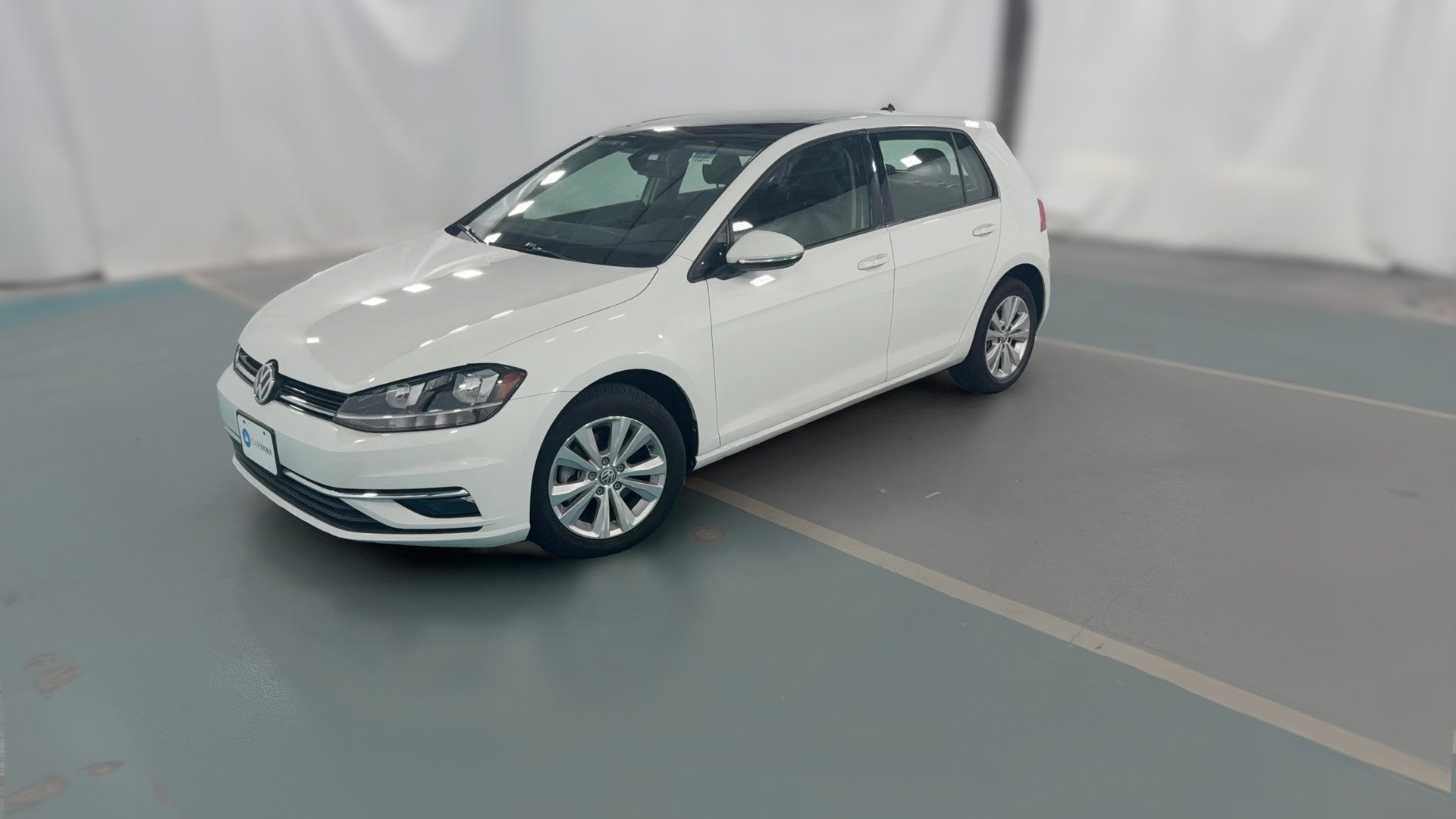 2018 Volkswagen Golf vehicle photo