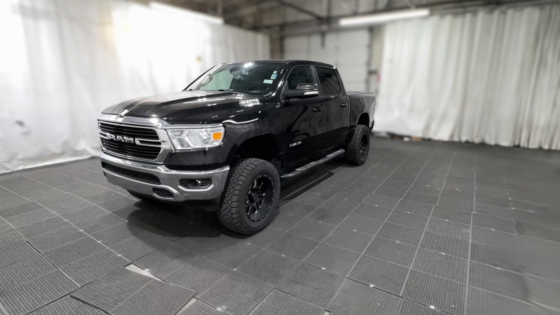 2021 Ram 1500 Crew Cab vehicle photo