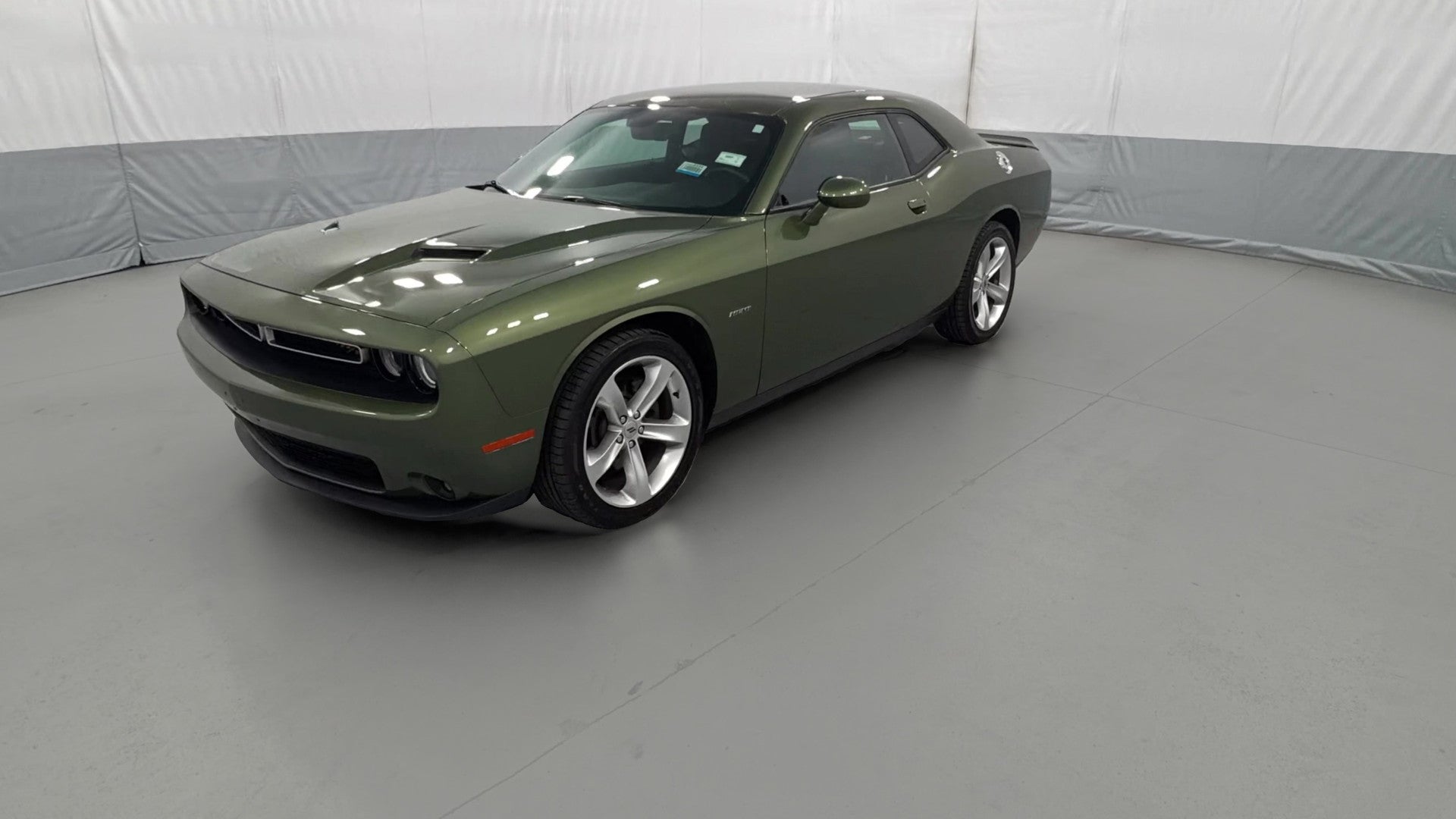 2018 Dodge Challenger vehicle photo