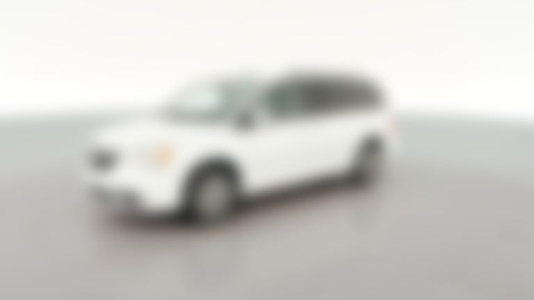 2015 Chrysler Town & Country vehicle photo