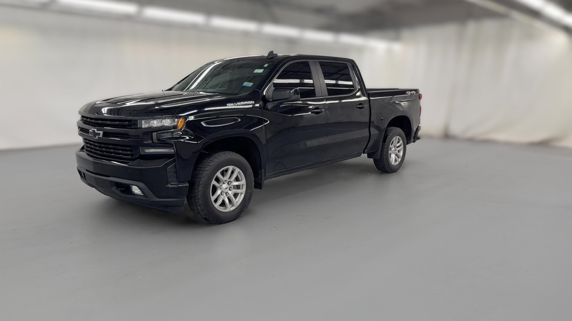 2021 Chevrolet Silverado 1500 Crew Cab vehicle photo
