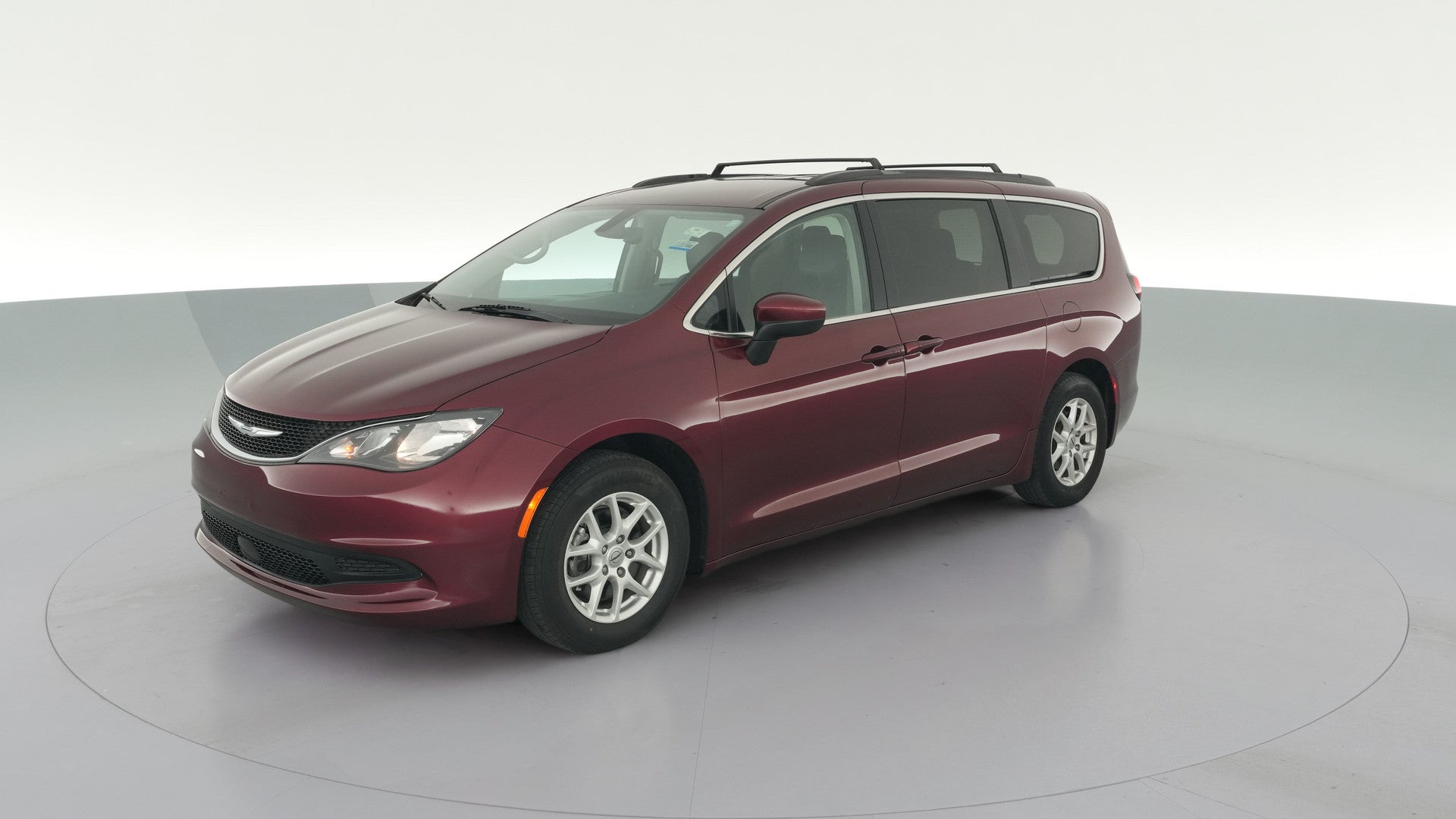 2021 Chrysler Voyager vehicle photo