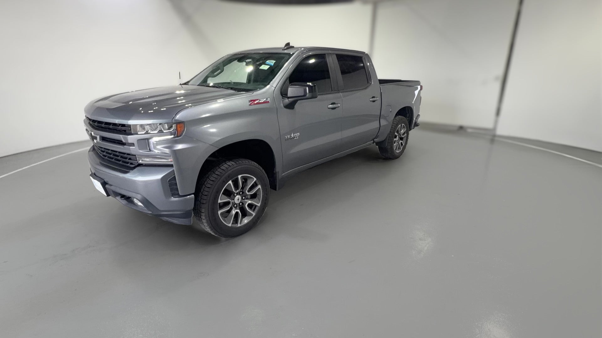2021 Chevrolet Silverado 1500 Crew Cab vehicle photo