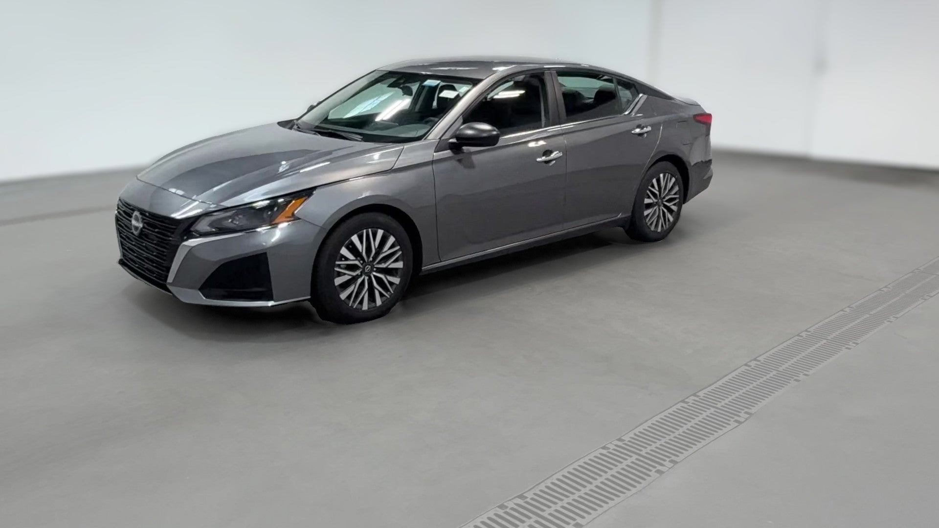 2025 Nissan Altima vehicle photo