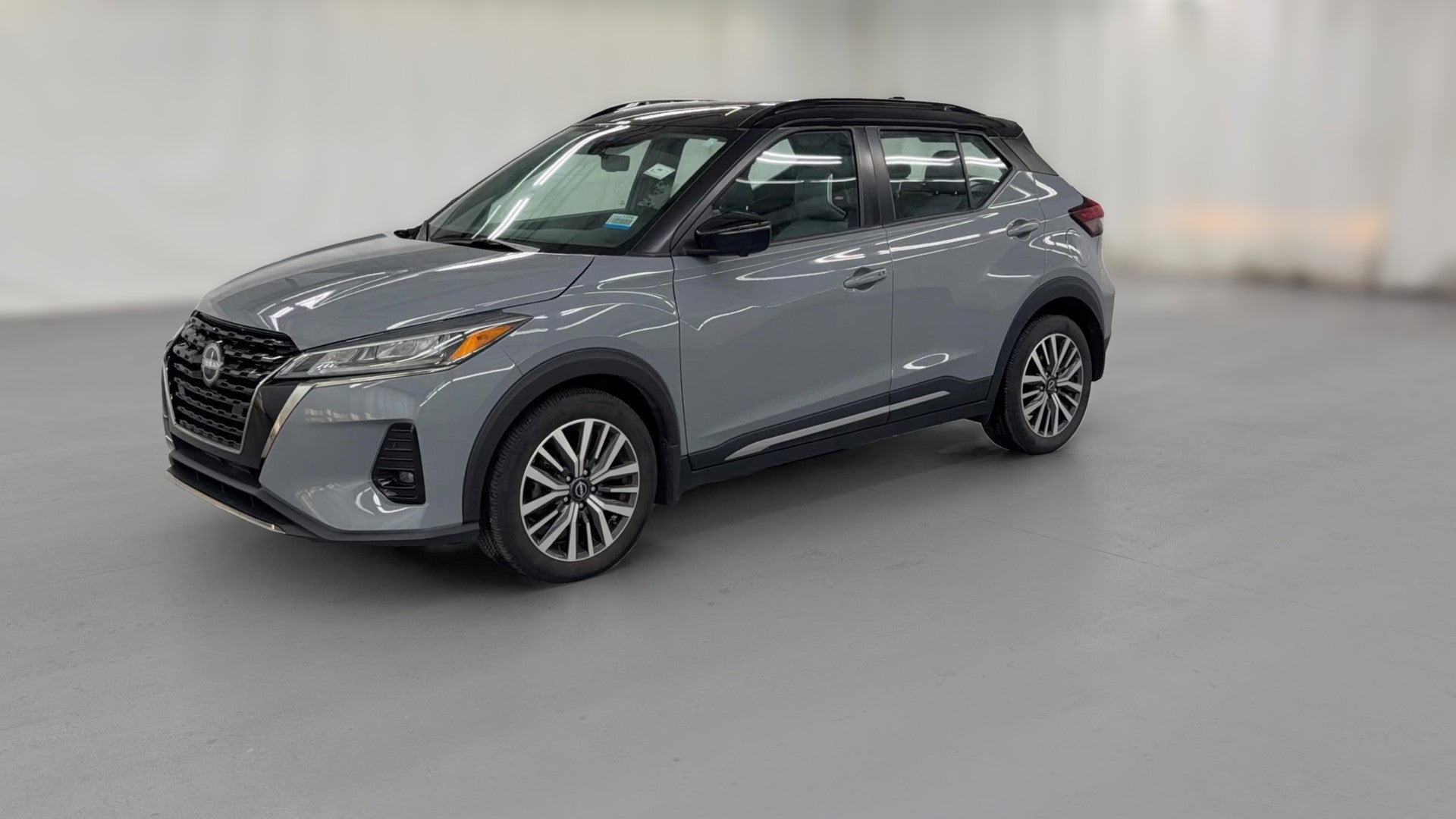 2023 Nissan Kicks vehicle photo