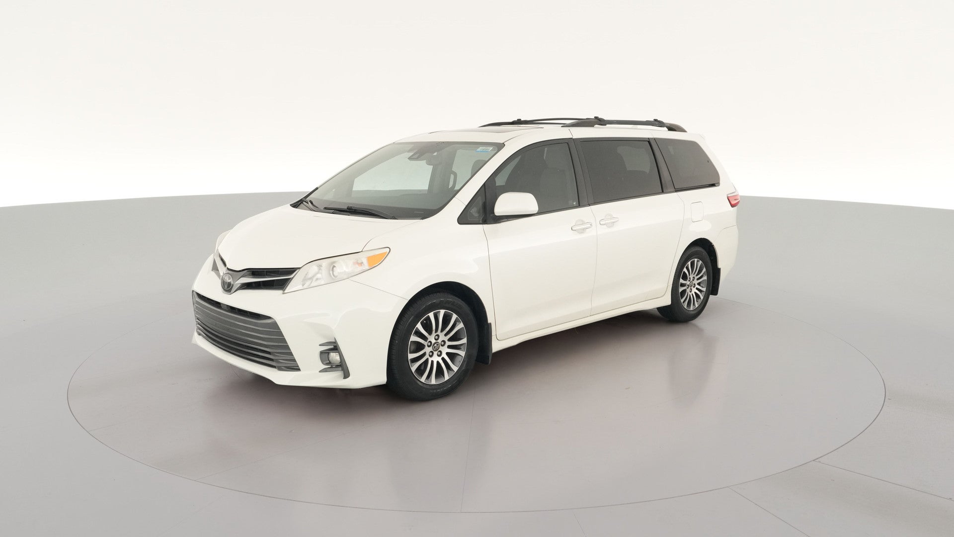 2018 Toyota Sienna vehicle photo