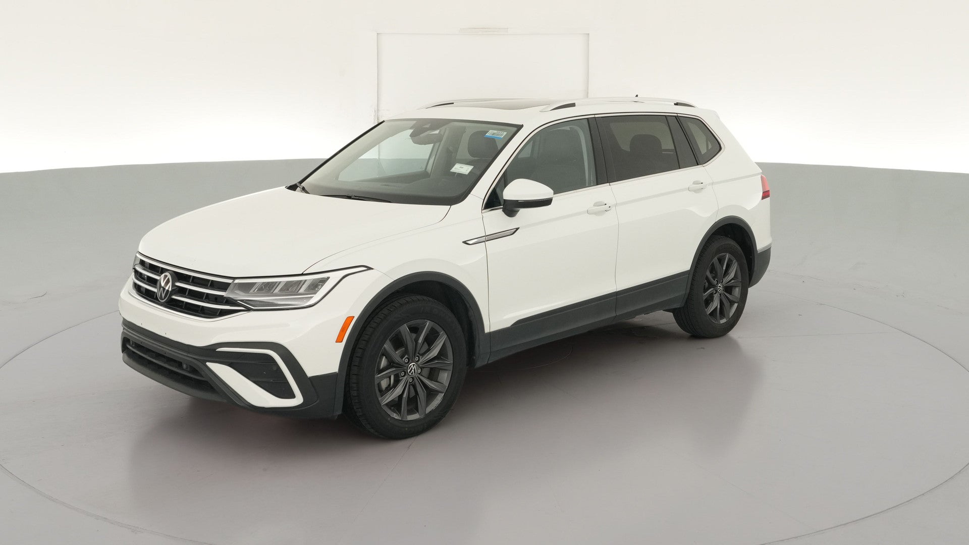 2024 Volkswagen Tiguan vehicle photo