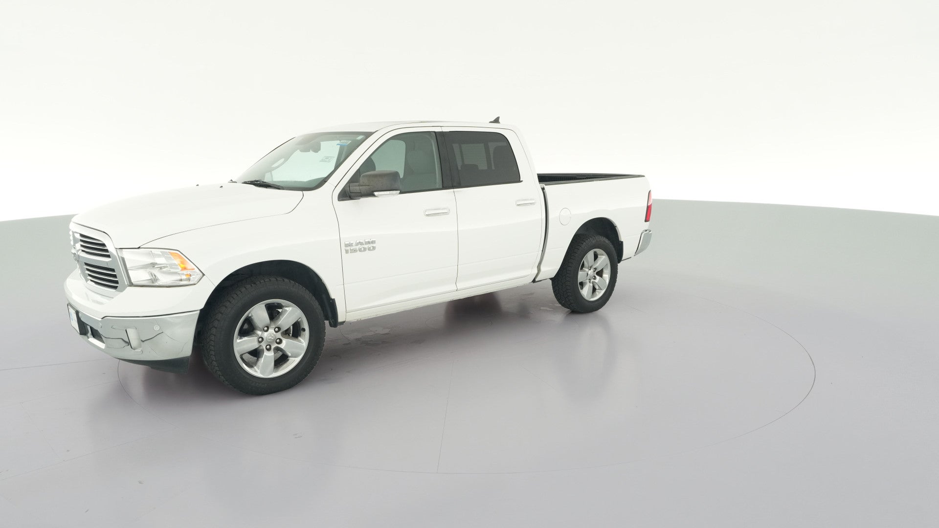 2016 Ram 1500 Crew Cab vehicle photo