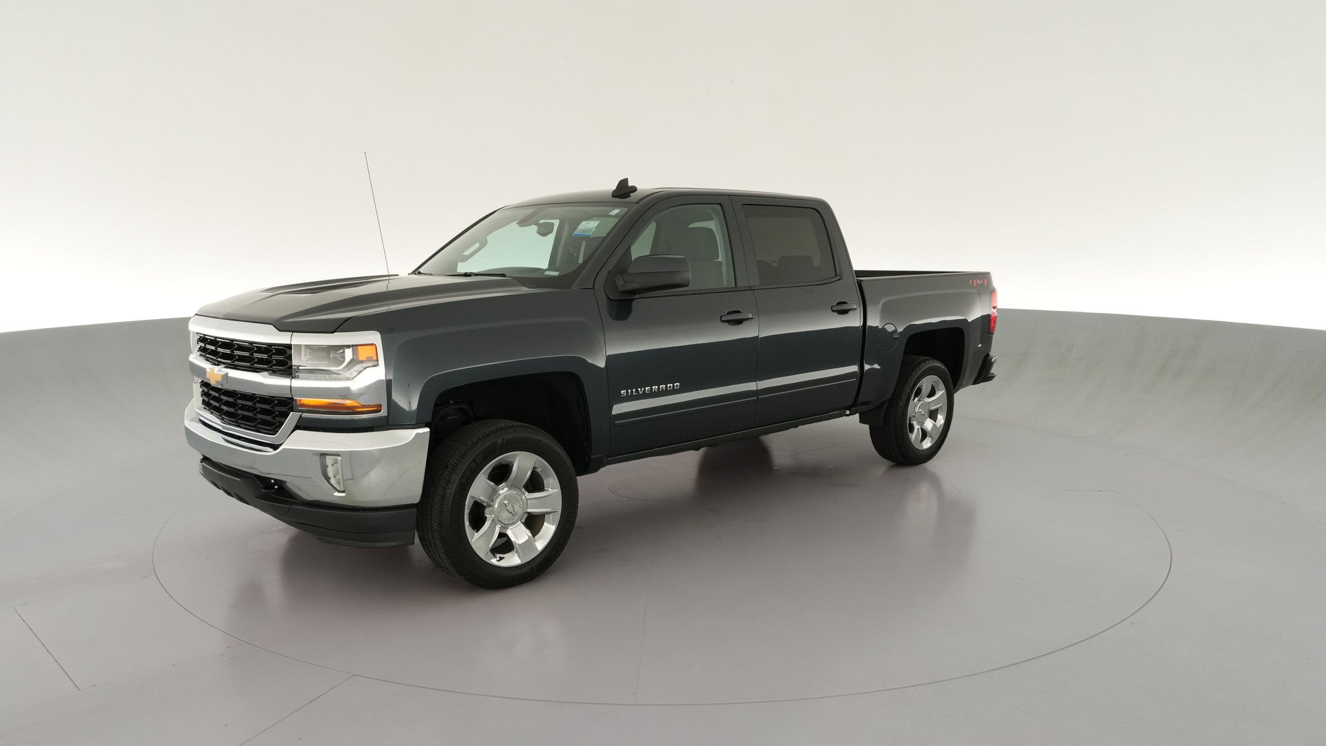2018 Chevrolet Silverado 1500 Crew Cab vehicle photo