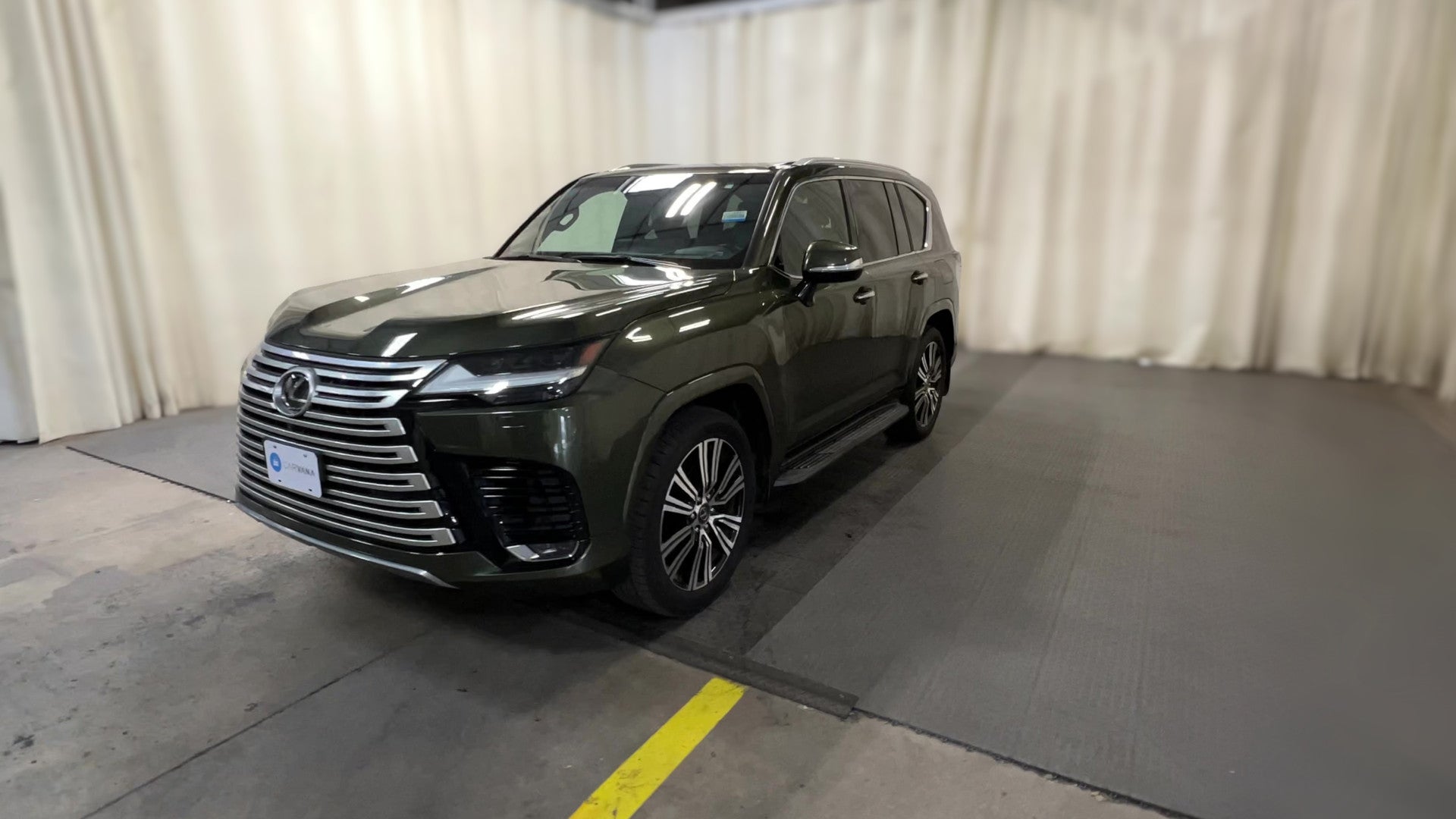 2022 Lexus LX vehicle photo