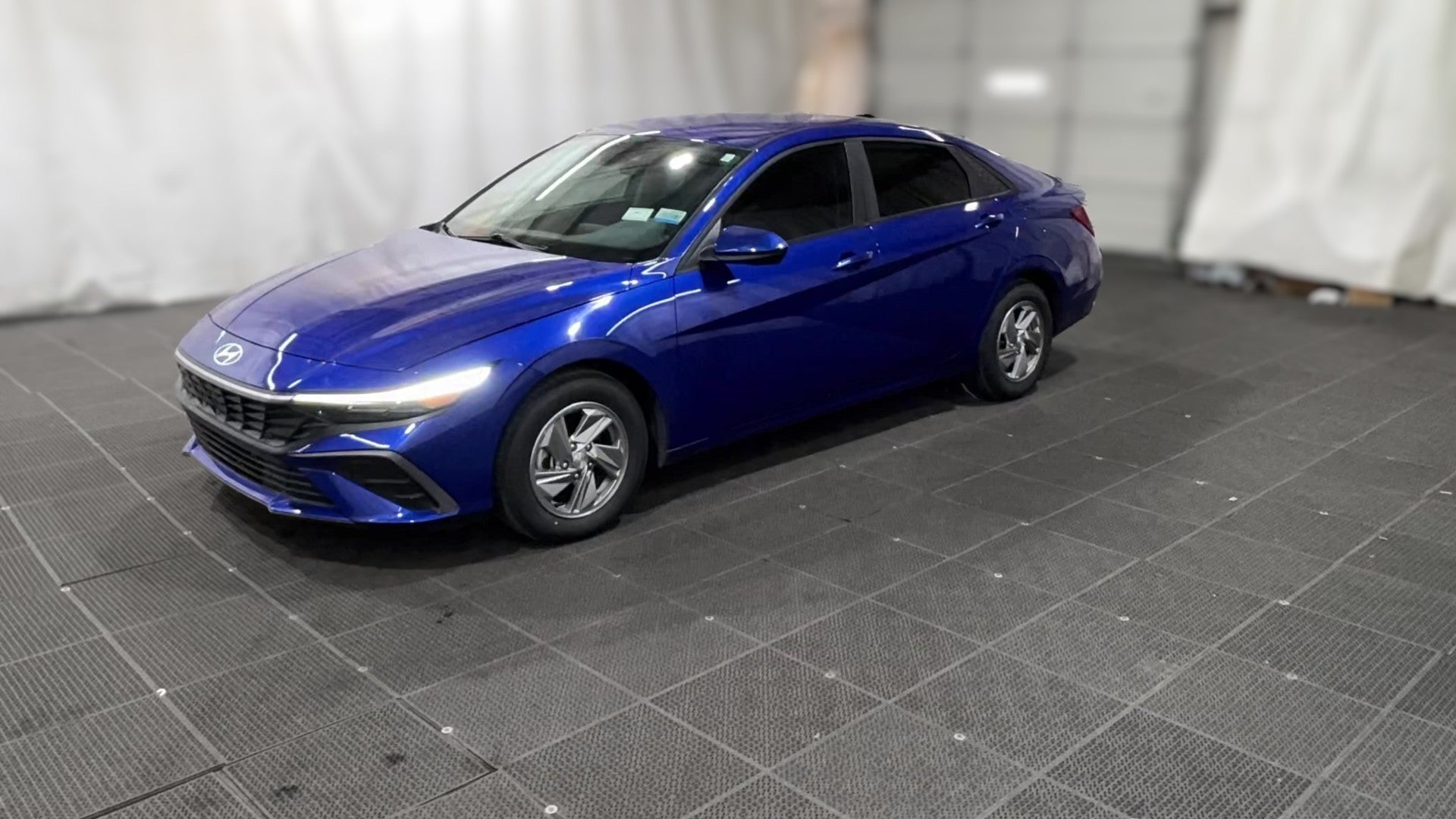 2024 Hyundai Elantra vehicle photo