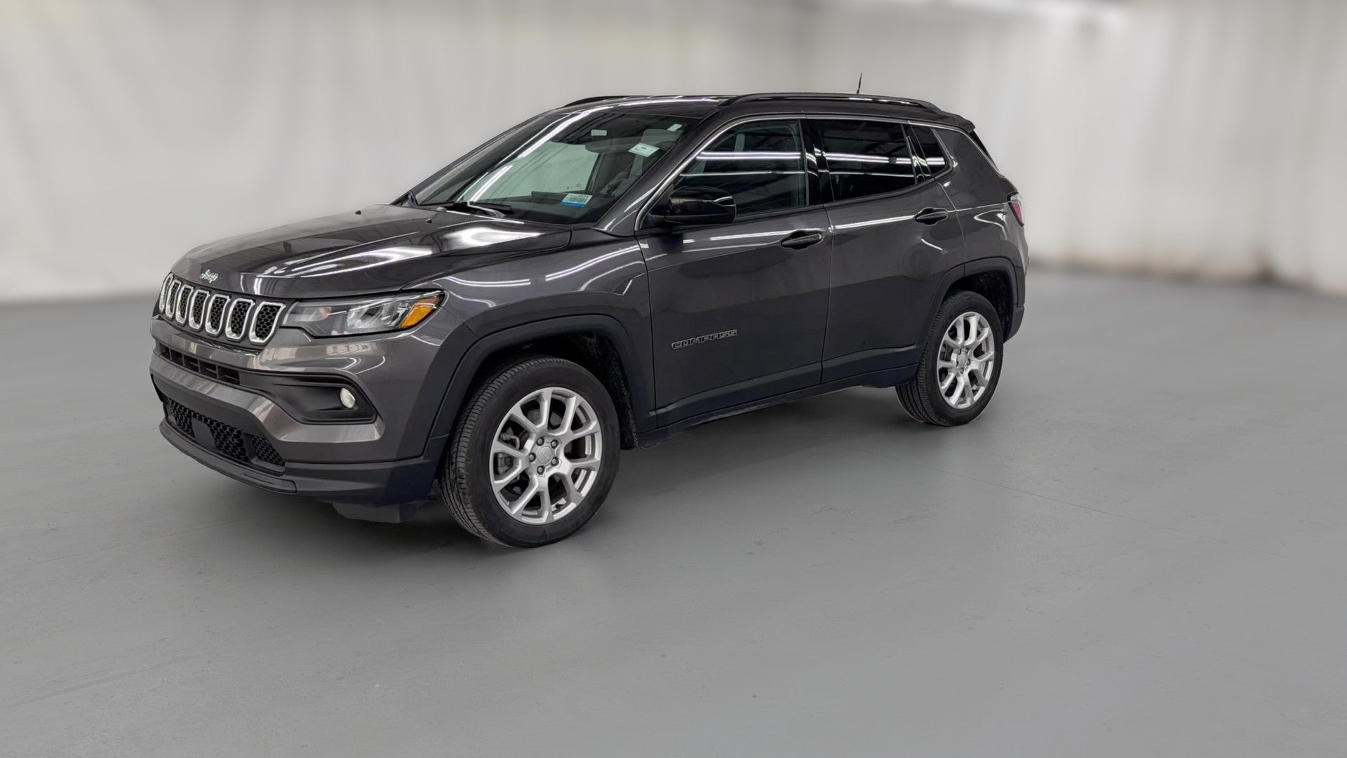 2023 Jeep Compass vehicle photo