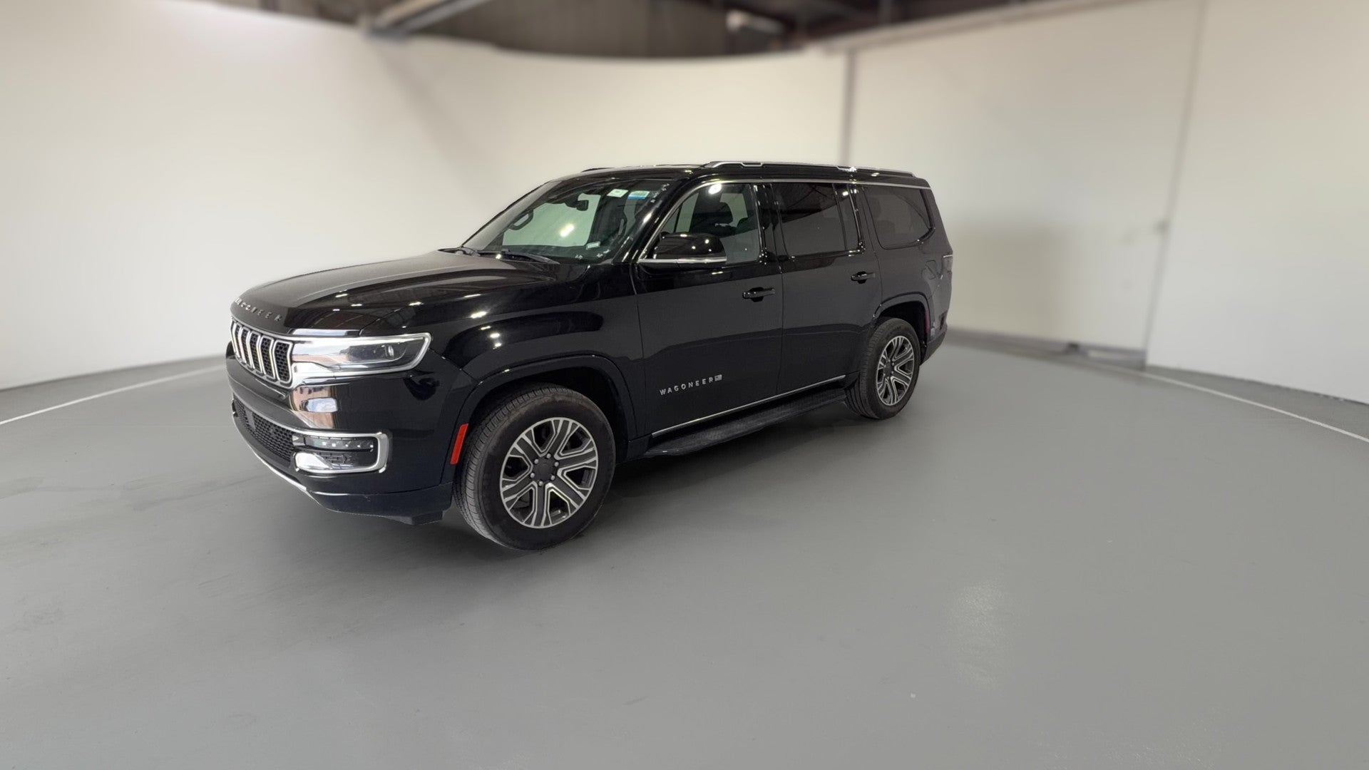 2024 Jeep Wagoneer vehicle photo
