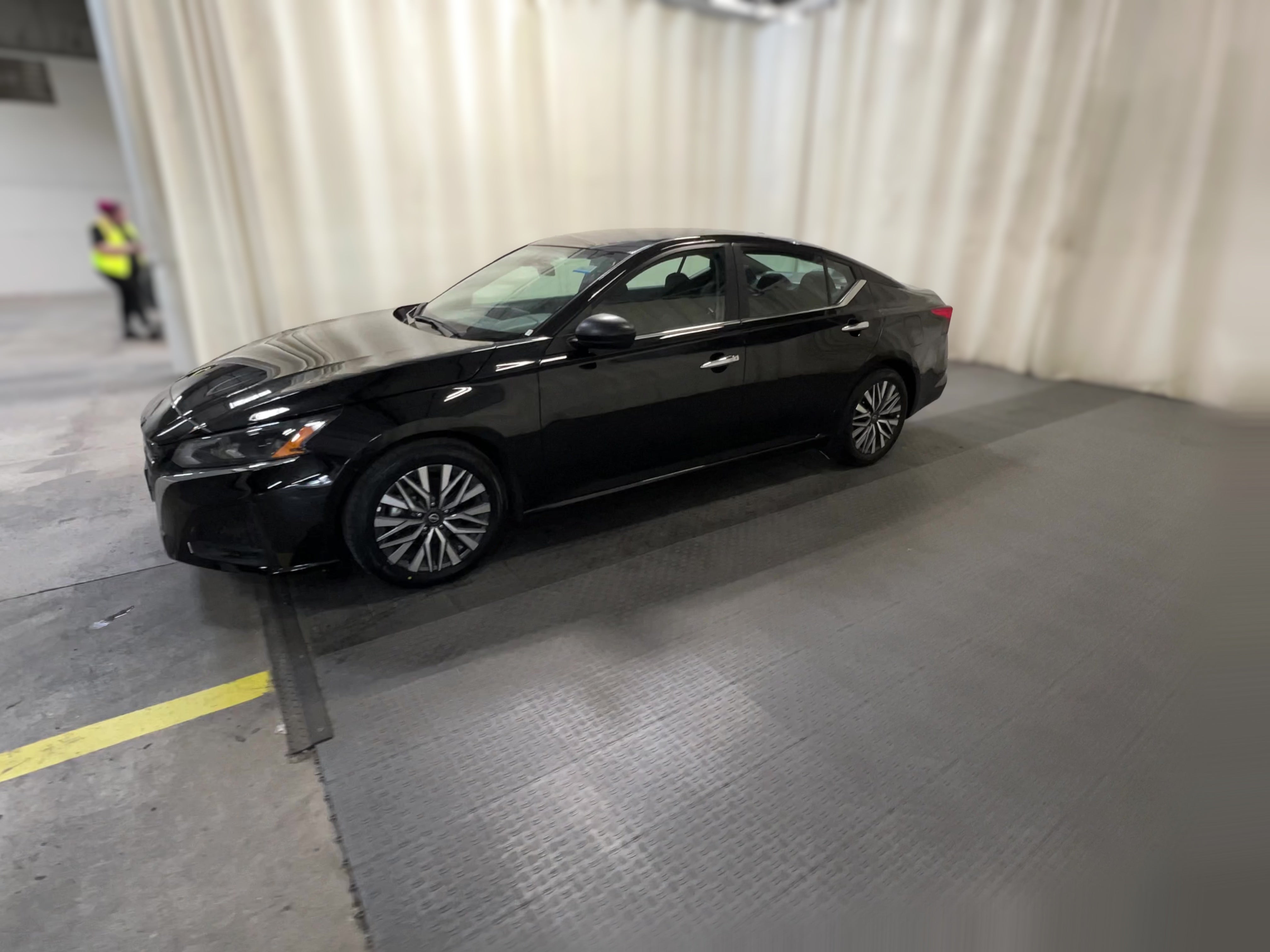 2025 Nissan Altima SV - Photo 23