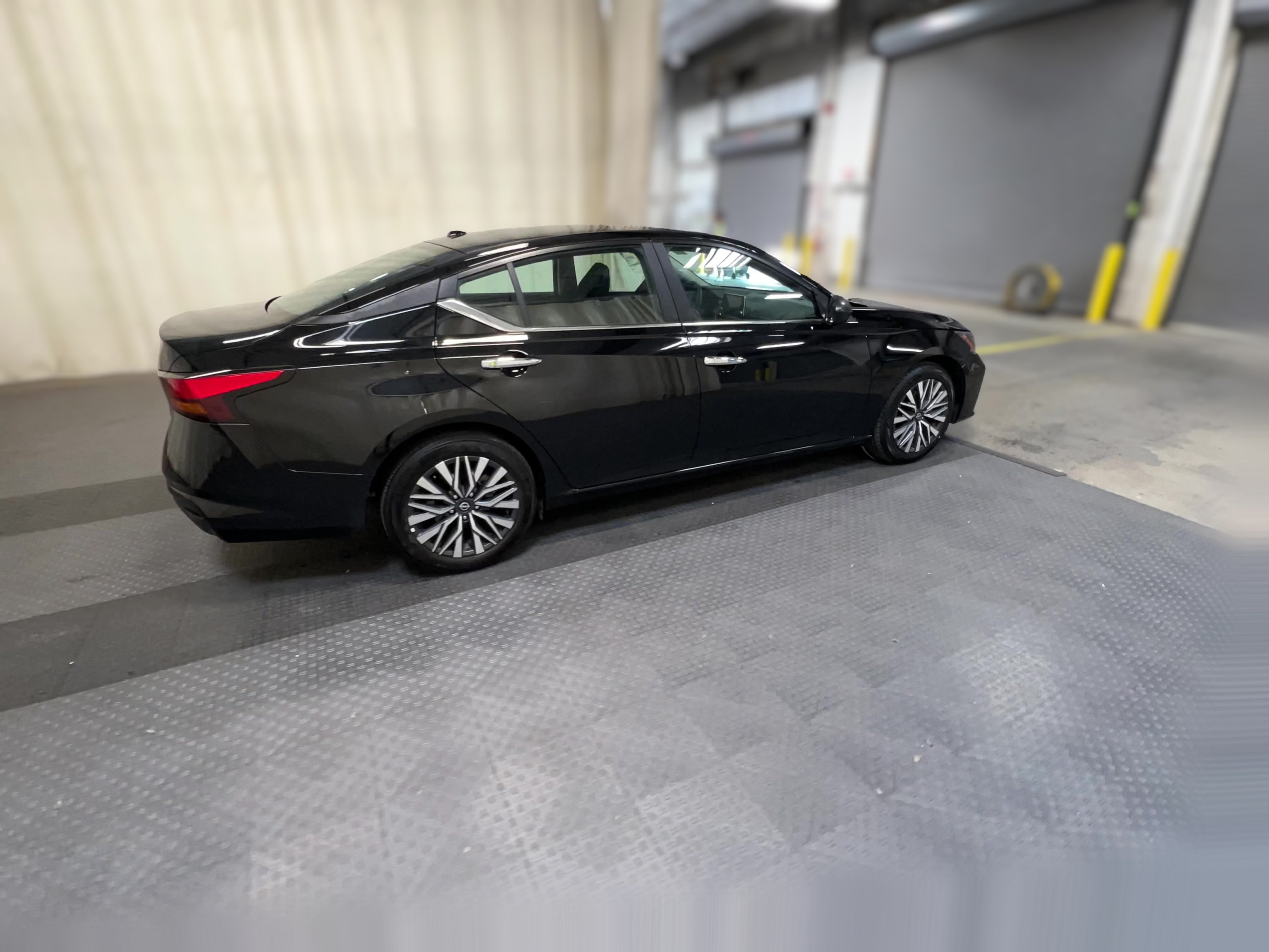 2025 Nissan Altima SV - Photo 31