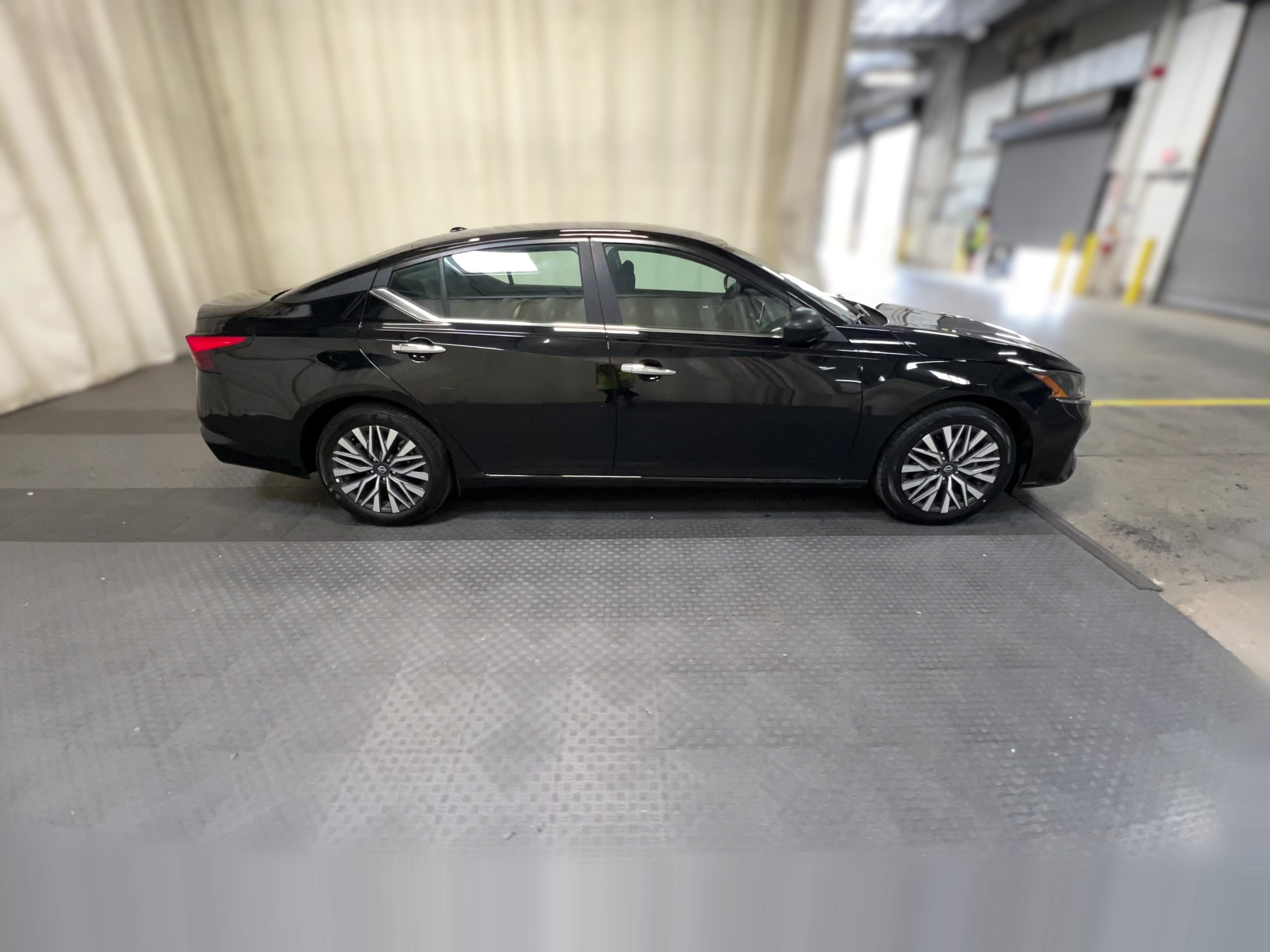 2025 Nissan Altima SV - Photo 32