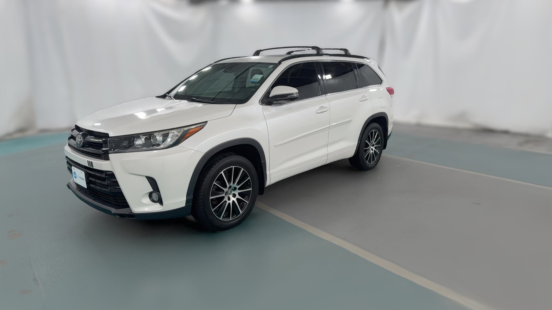 2017 Toyota Highlander vehicle photo