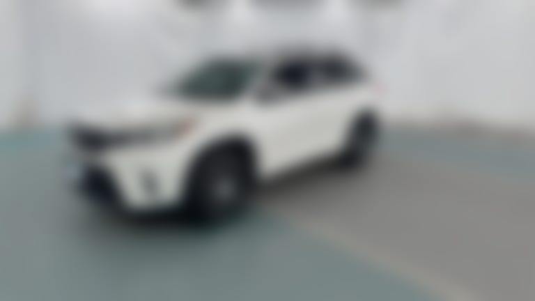 2017 Toyota Highlander vehicle photo