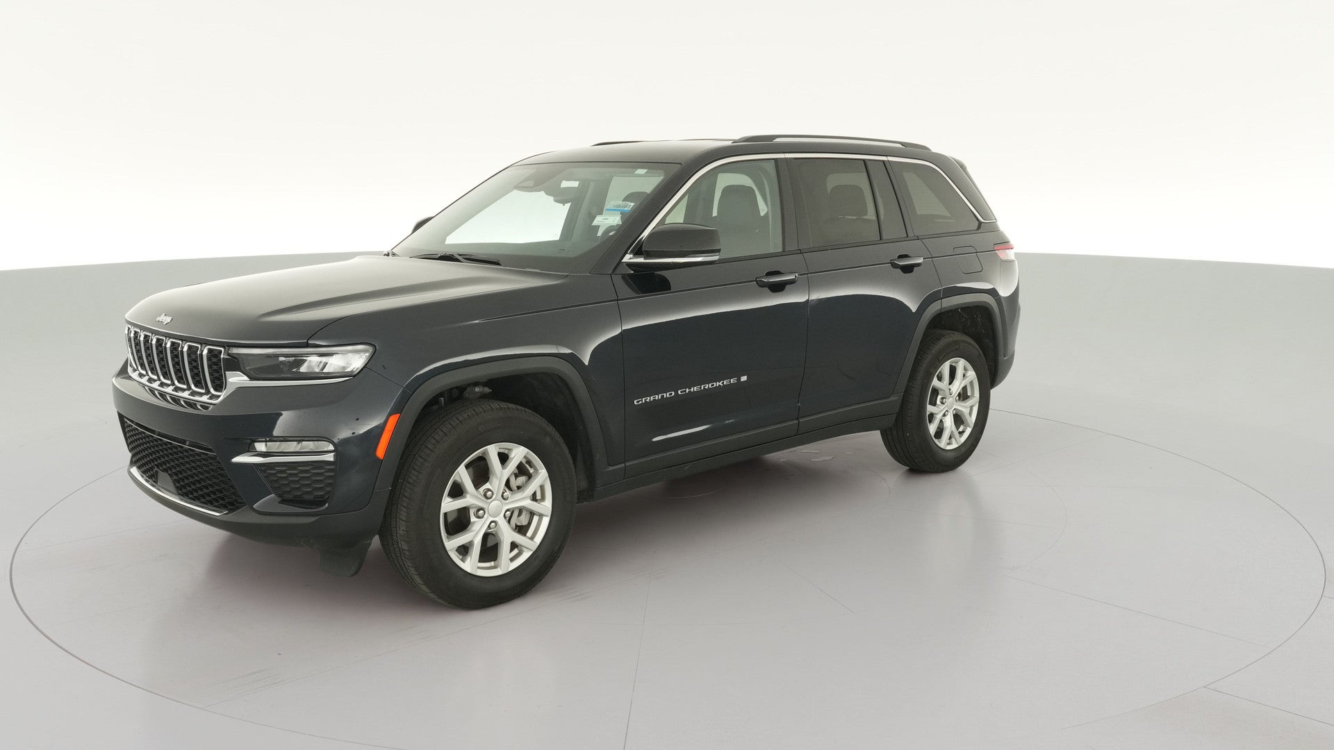 2024 Jeep Grand Cherokee vehicle photo