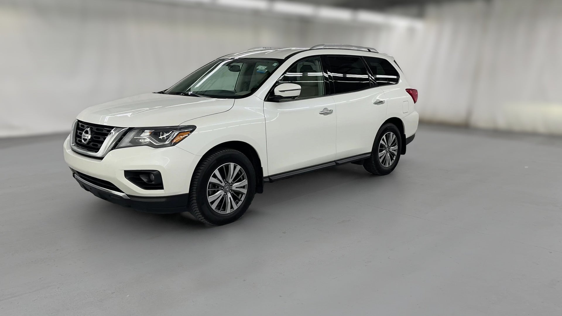2020 Nissan Pathfinder vehicle photo