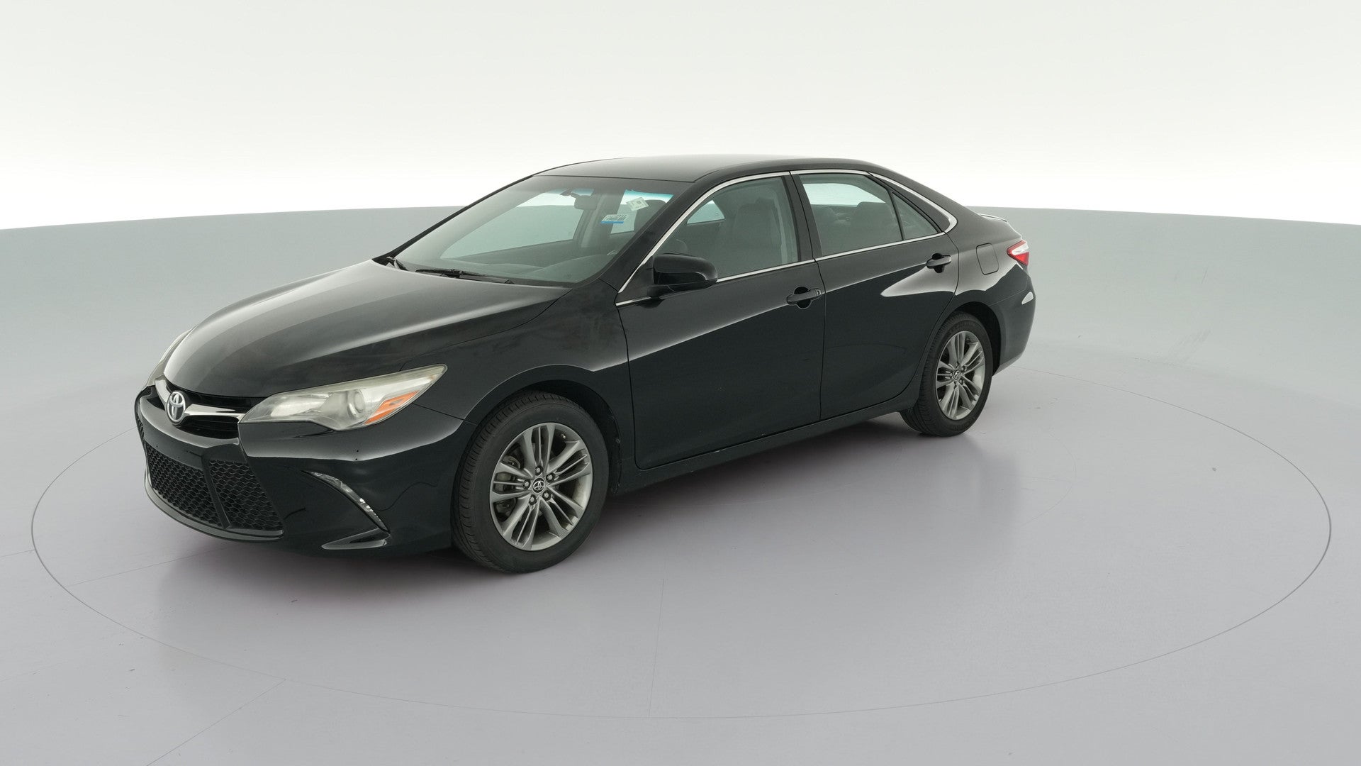 2015 Toyota Camry vehicle photo
