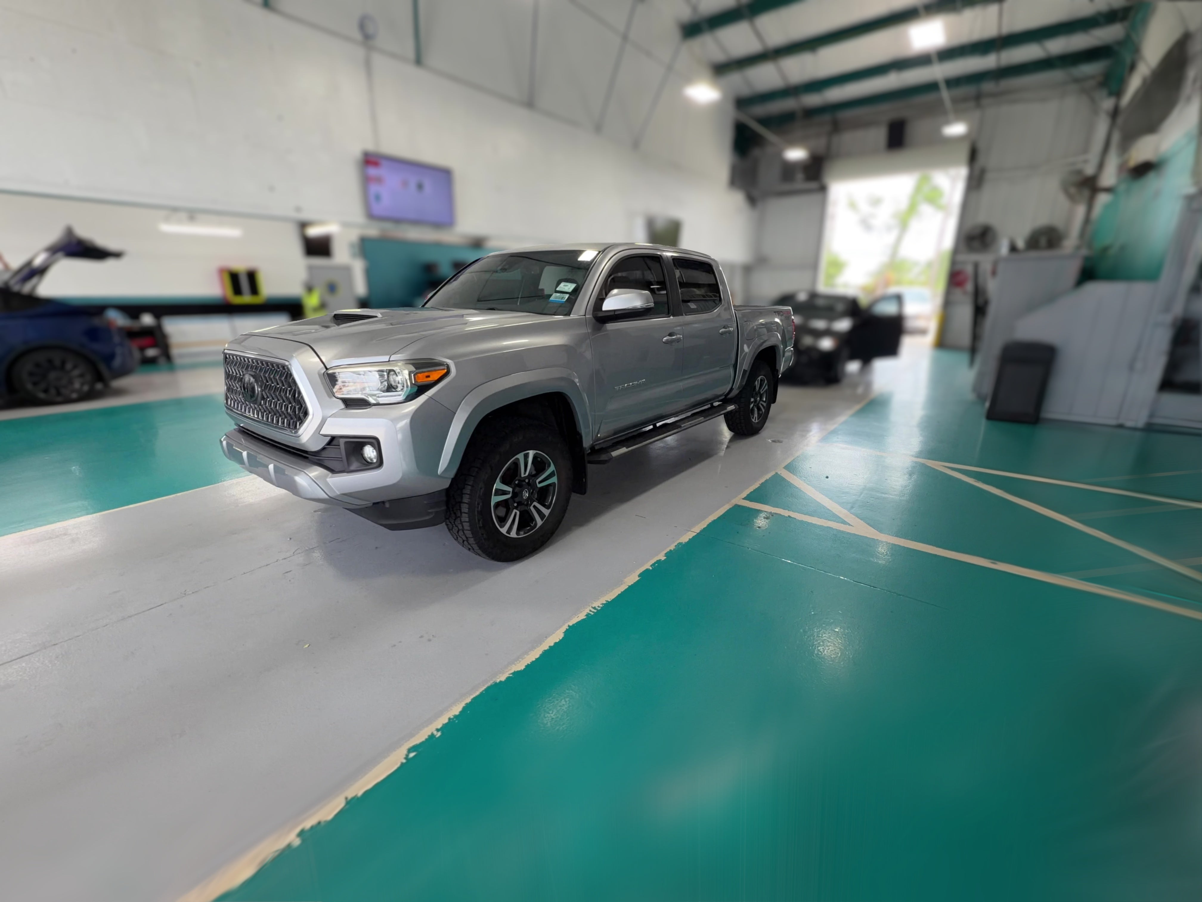 2018 Toyota Tacoma TRD Sport - Photo 23