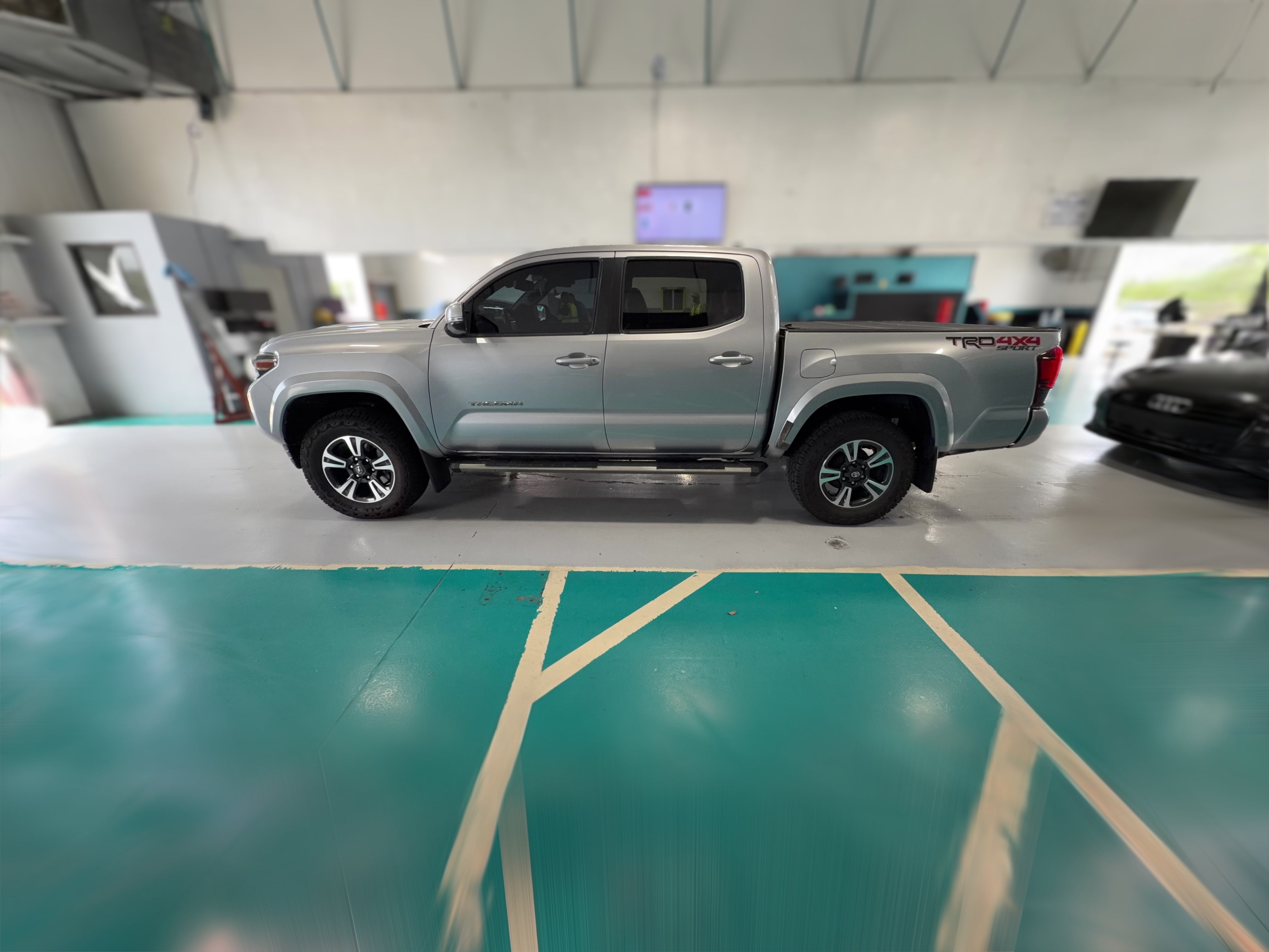 2018 Toyota Tacoma TRD Sport - Photo 25