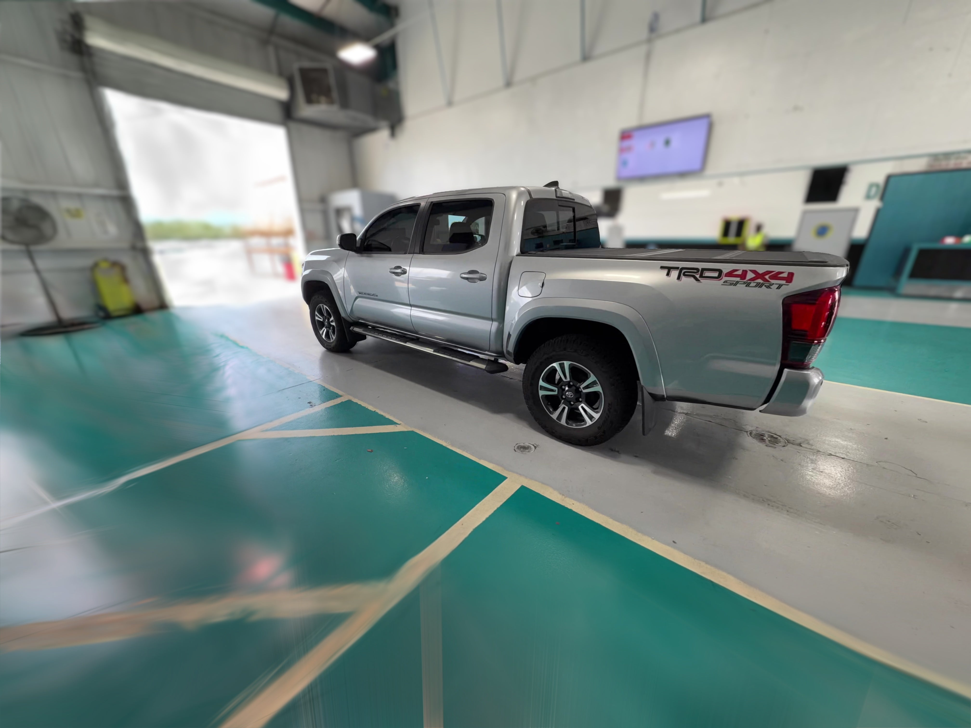 2018 Toyota Tacoma TRD Sport - Photo 26