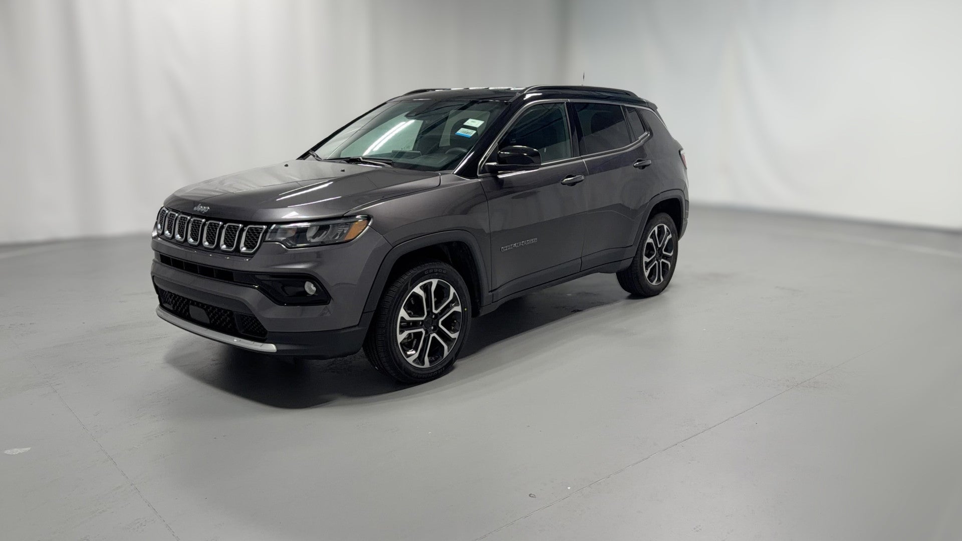 2023 Jeep Compass vehicle photo