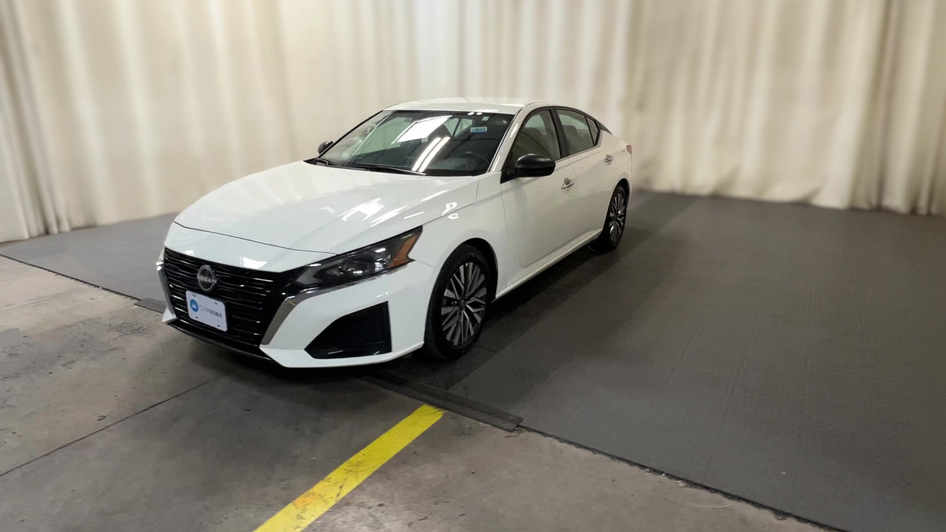 2025 Nissan Altima vehicle photo