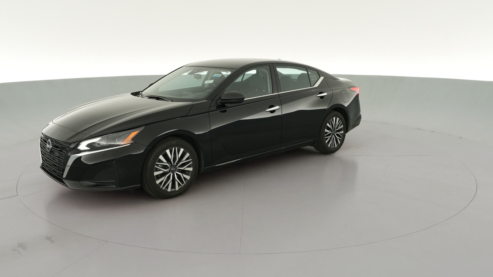 2025 Nissan Altima vehicle photo