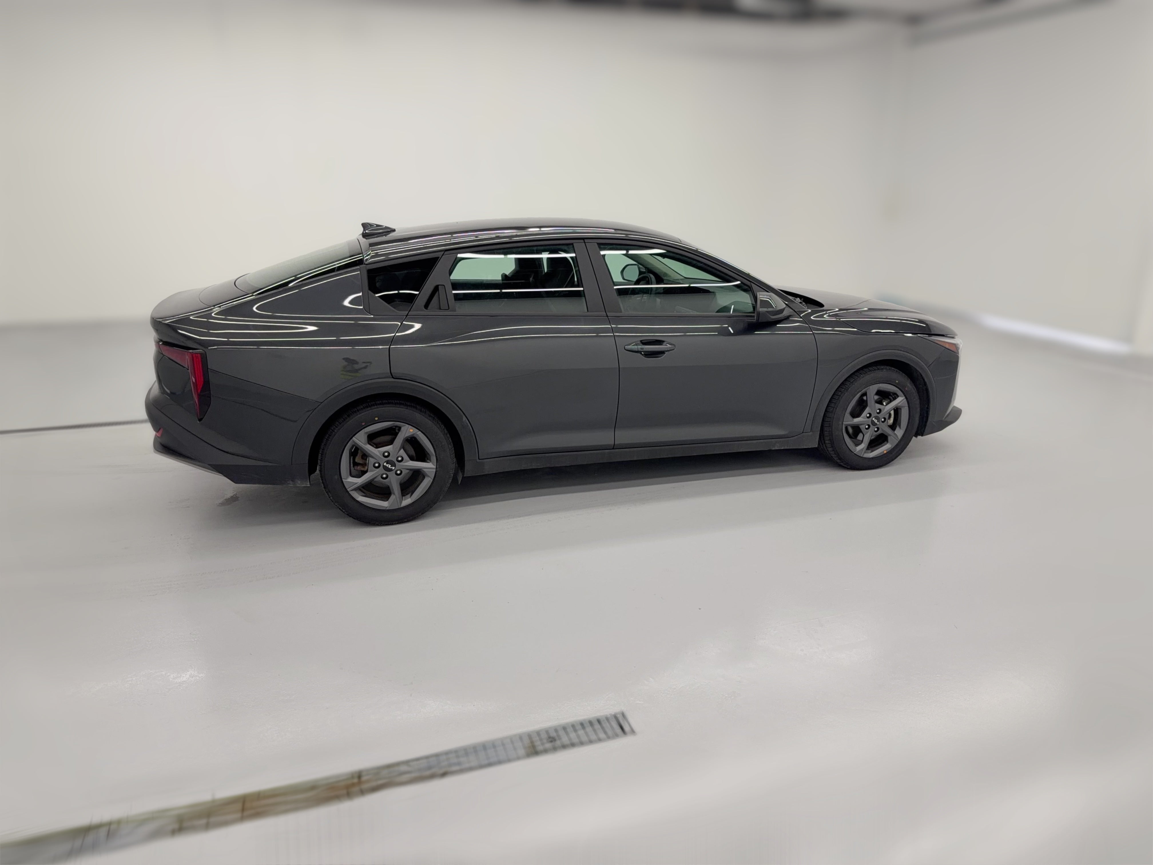 2025 Kia K4 LXS - Photo 38