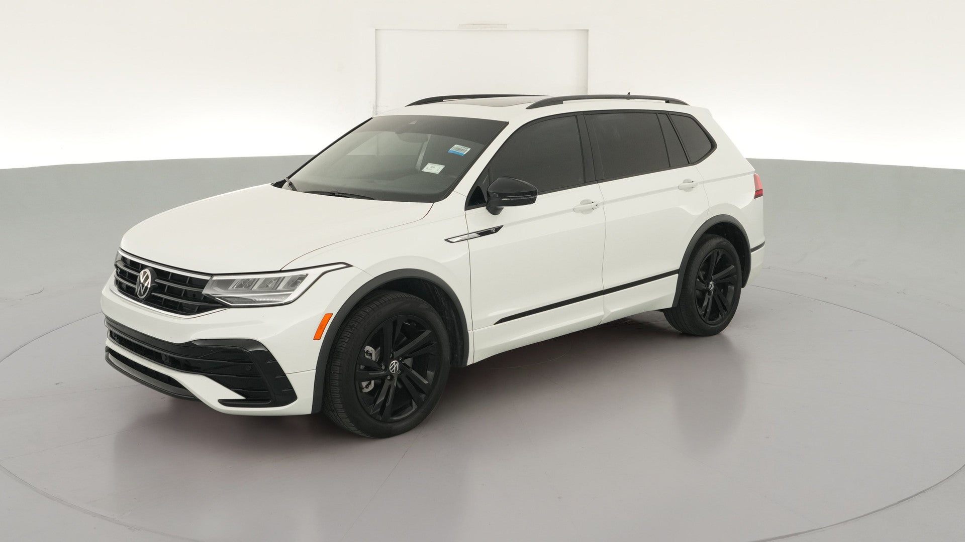 2024 Volkswagen Tiguan vehicle photo