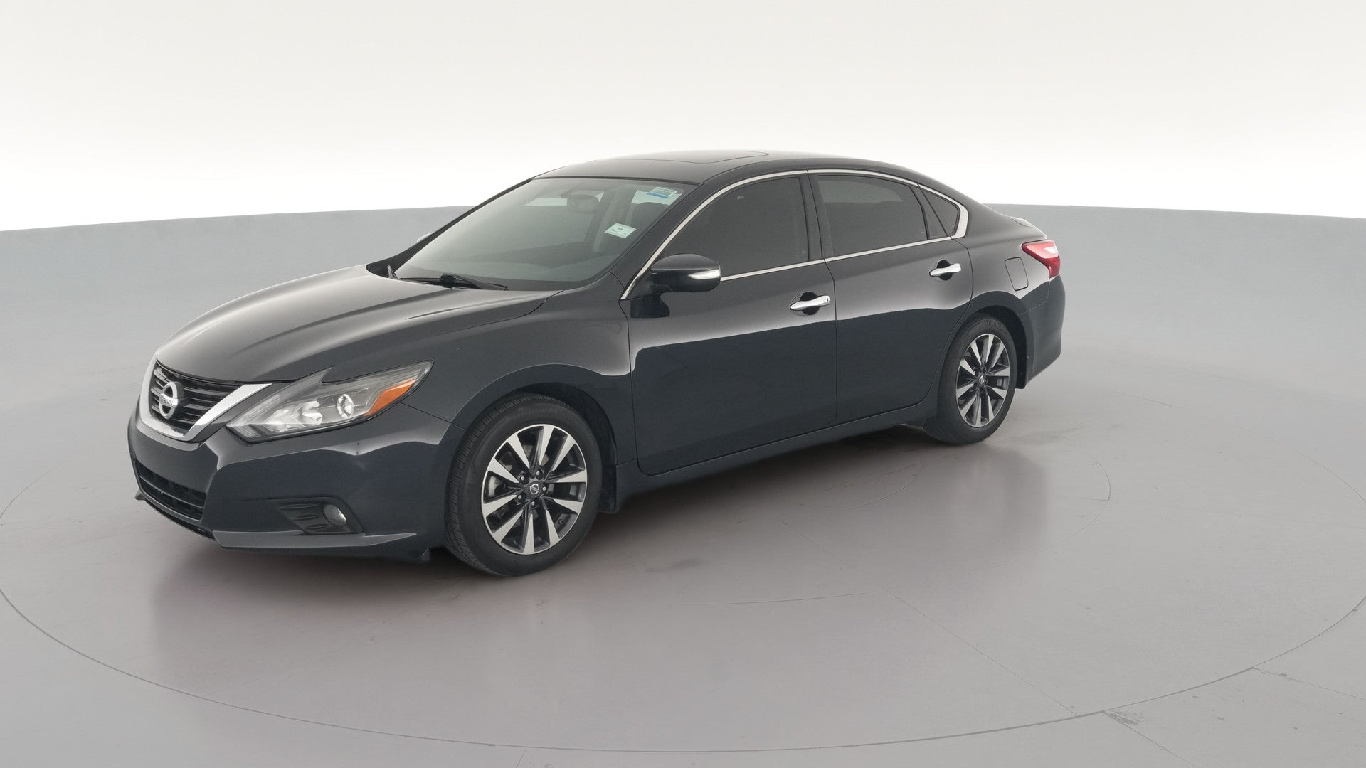 2017 Nissan Altima vehicle photo