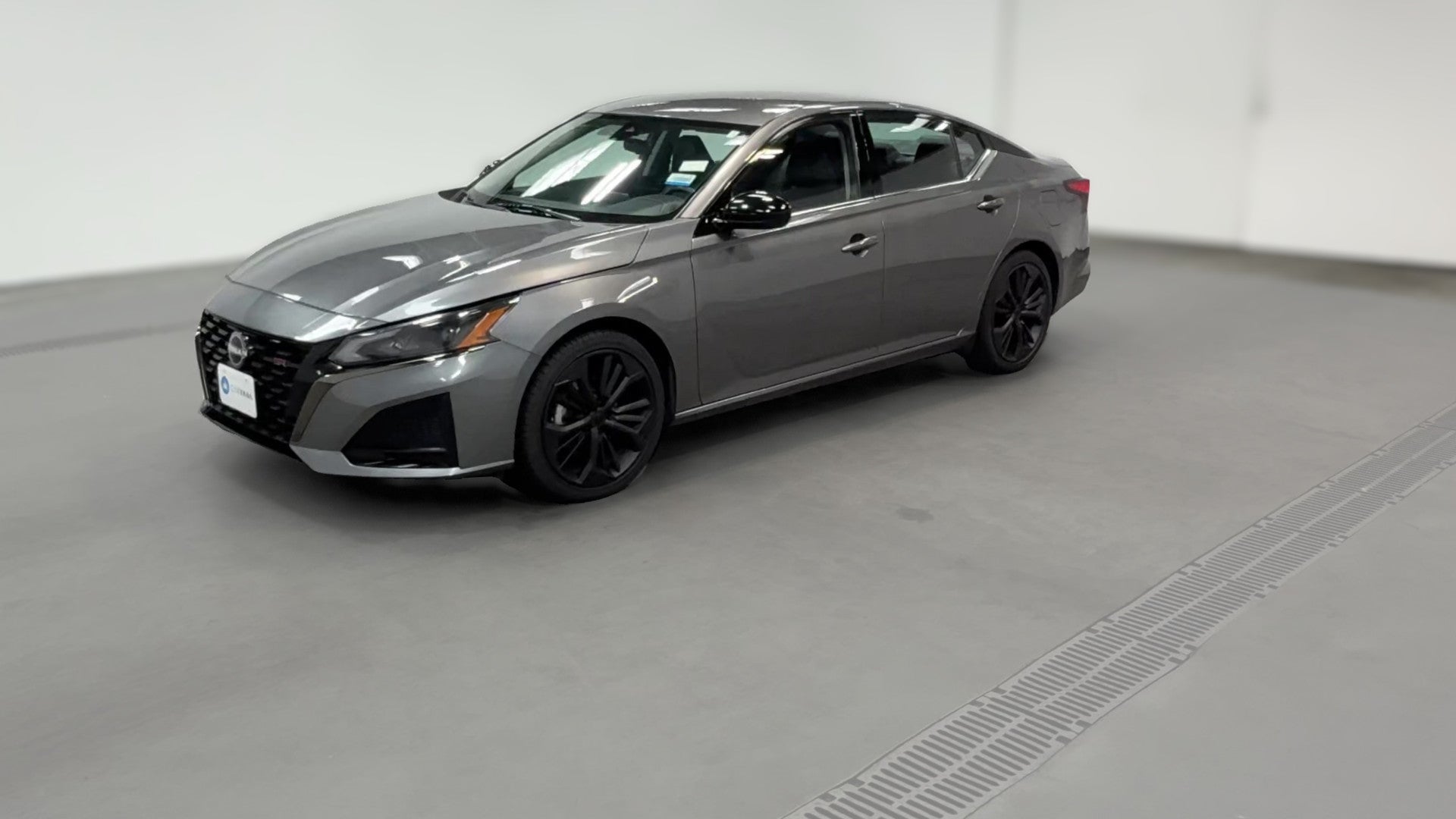 2024 Nissan Altima vehicle photo