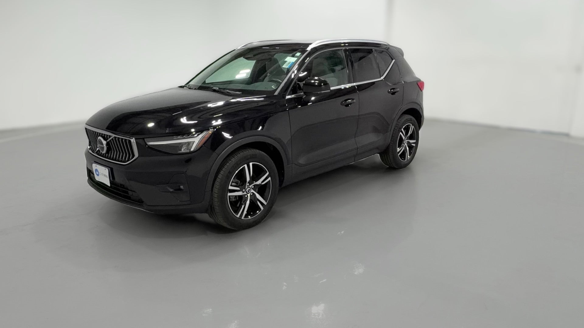 2023 Volvo XC40 vehicle photo